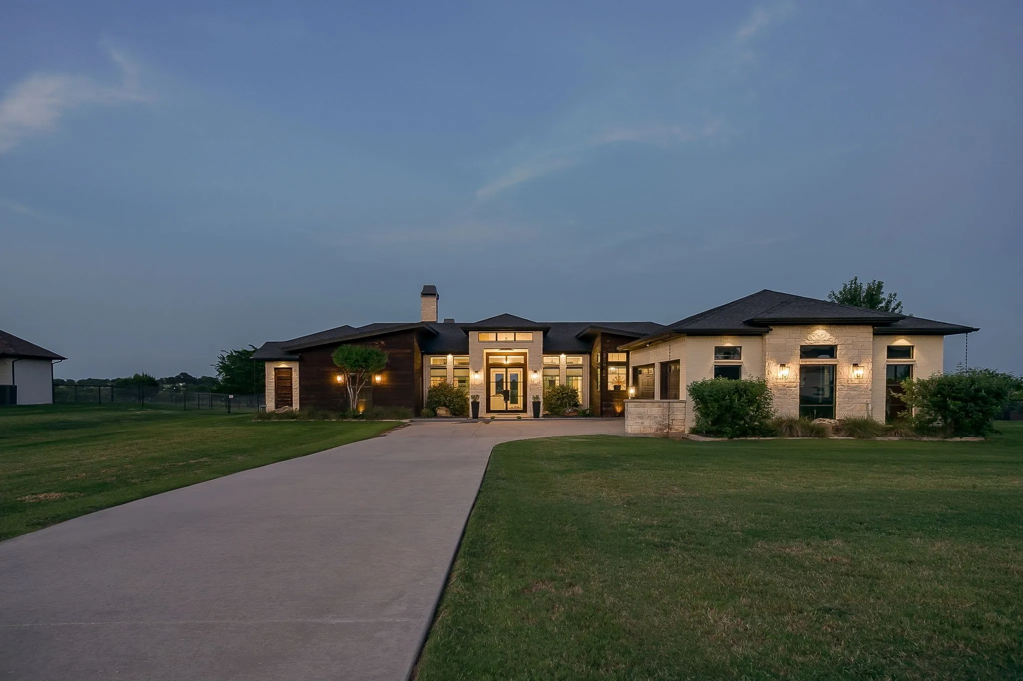 Single Family Residence For Sale in Johnson County , 6372 Rigel Road, Godley, Texas 76044, 4 Bedroom, 4 Bathroom, 3 Garage spaces, 3,482 Sqft, built in 2019, mls#21268075, Real Estate Agent in Godley, Homes For Sale in Johnson county, Homes For Sale in Godley, Realtor in Godley Texas, Real Estate Brokerage Independent Realty Texas, Luminita Cordes Realtor