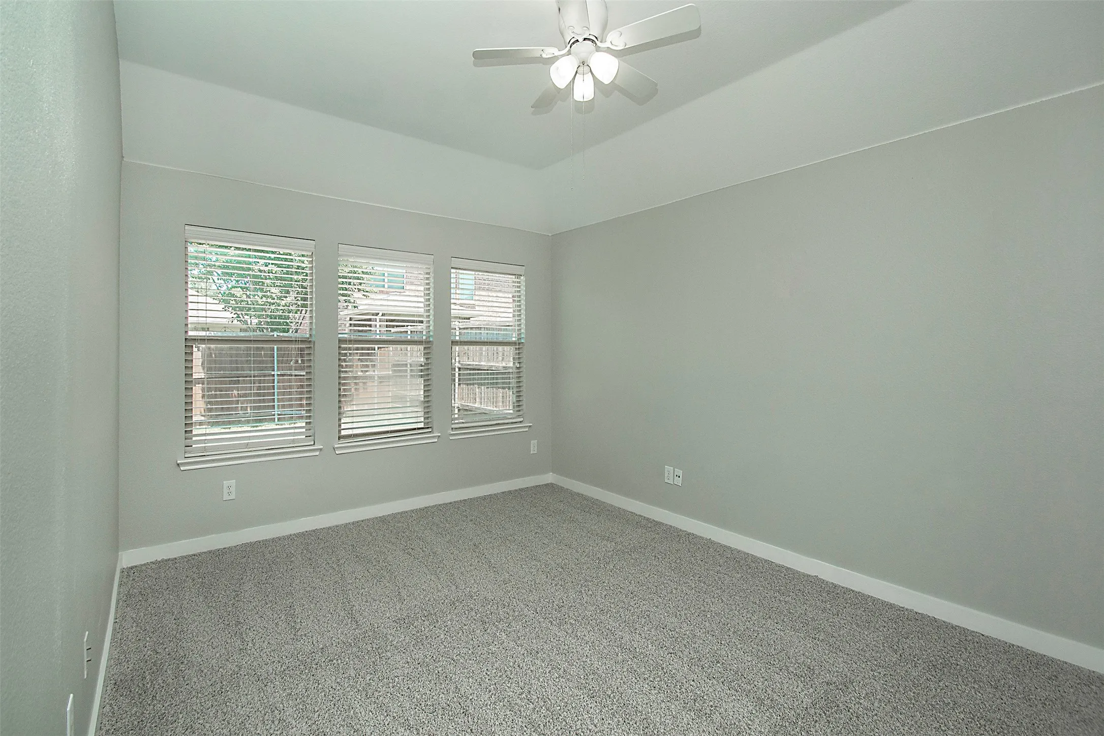 Single Family Residence For Sale in Collin County , 1104 Bexar Avenue, Melissa, Texas 75454, 3 Bedrooms, 2 Bathrooms, 2 Garage spaces, 1,873 Sqft, built in 2010, Price $345,000, mls#21272026, Real Estate Agent in Melissa, Homes For Sale in Collin county, Homes For Sale in Melissa, Realtor in Melissa Texas, Real Estate Brokerage Independent Realty Texas, Luminita Cordes Realtor