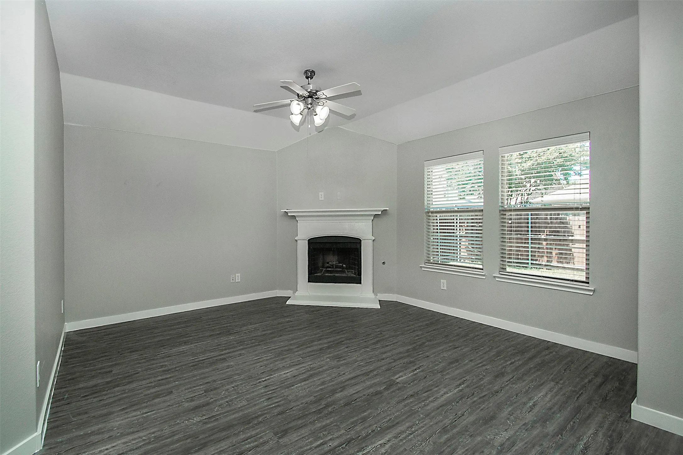 Single Family Residence For Sale in Collin County , 1104 Bexar Avenue, Melissa, Texas 75454, 3 Bedrooms, 2 Bathrooms, 2 Garage spaces, 1,873 Sqft, built in 2010, Price $345,000, mls#21272026, Real Estate Agent in Melissa, Homes For Sale in Collin county, Homes For Sale in Melissa, Realtor in Melissa Texas, Real Estate Brokerage Independent Realty Texas, Luminita Cordes Realtor