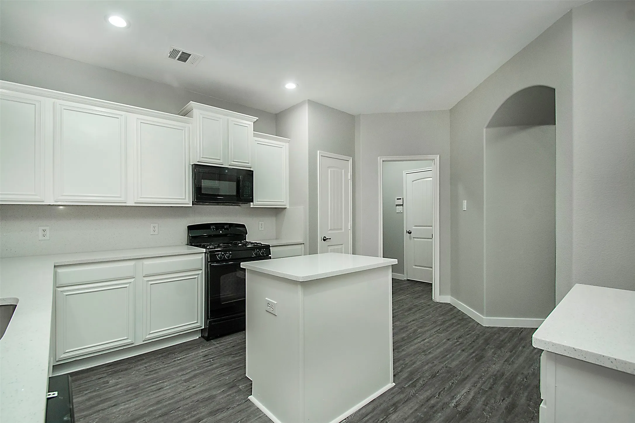 Single Family Residence For Sale in Collin County , 1104 Bexar Avenue, Melissa, Texas 75454, 3 Bedrooms, 2 Bathrooms, 2 Garage spaces, 1,873 Sqft, built in 2010, Price $345,000, mls#21272026, Real Estate Agent in Melissa, Homes For Sale in Collin county, Homes For Sale in Melissa, Realtor in Melissa Texas, Real Estate Brokerage Independent Realty Texas, Luminita Cordes Realtor