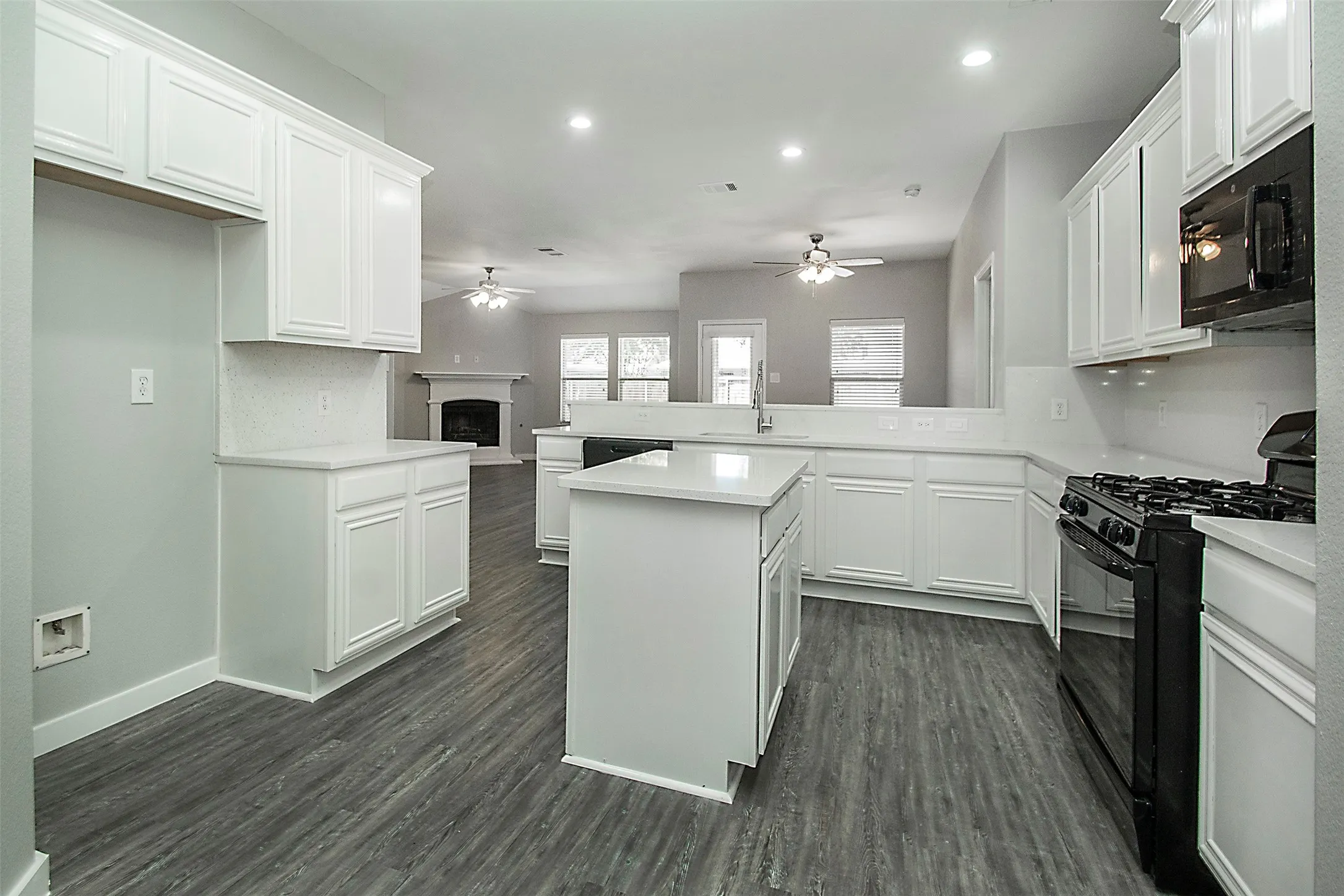 Single Family Residence For Sale in Collin County , 1104 Bexar Avenue, Melissa, Texas 75454, 3 Bedrooms, 2 Bathrooms, 2 Garage spaces, 1,873 Sqft, built in 2010, Price $345,000, mls#21272026, Real Estate Agent in Melissa, Homes For Sale in Collin county, Homes For Sale in Melissa, Realtor in Melissa Texas, Real Estate Brokerage Independent Realty Texas, Luminita Cordes Realtor