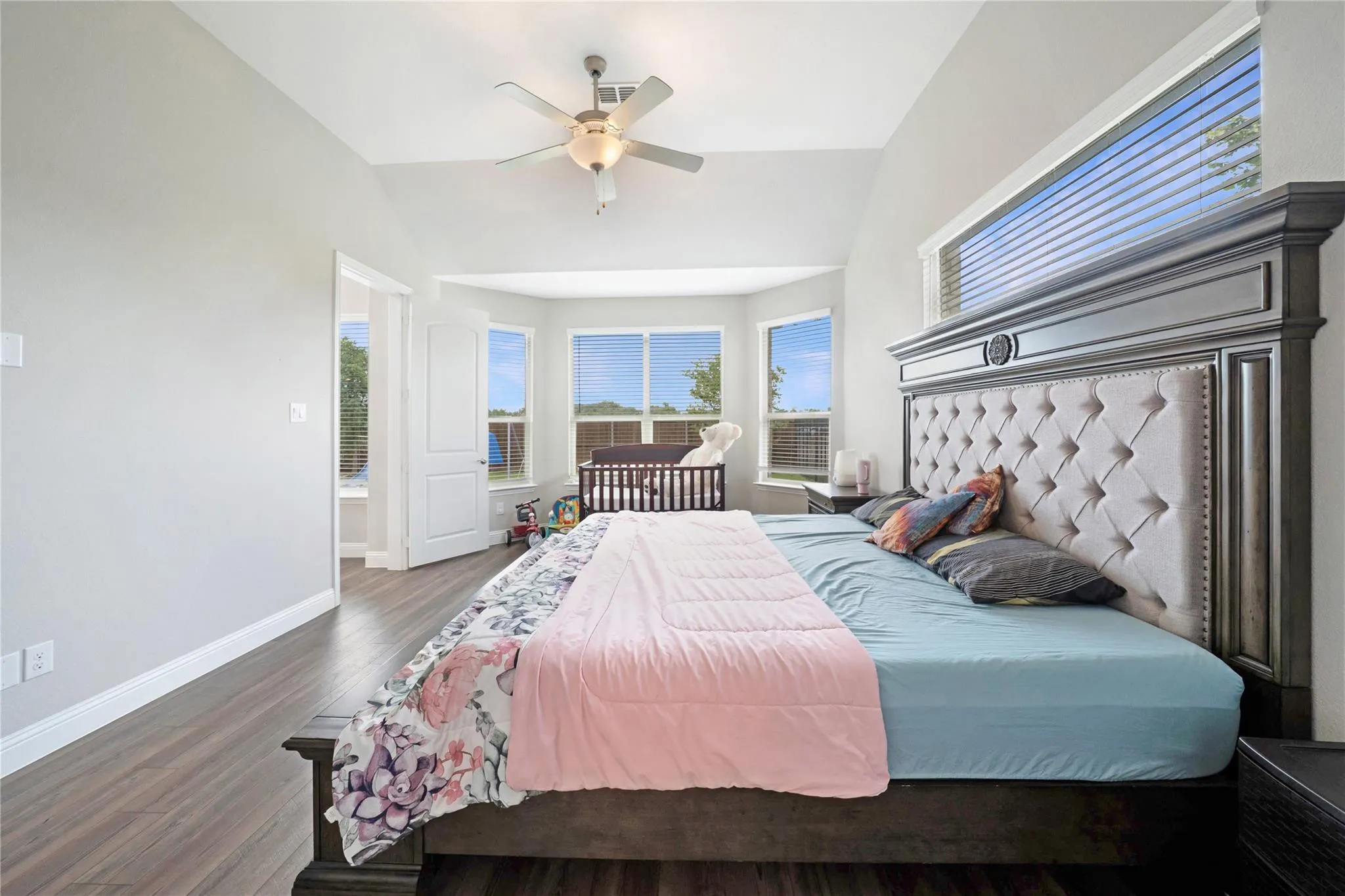 Single Family Residence For Sale in Denton County , 2104 Covey Court, Little Elm, Texas 75068, 4 Bedroom, 4 Bathroom, 2 Garage spaces, 3,496 Sqft, built in 2022, mls#21269190, Real Estate Agent in Little Elm, Homes For Sale in Denton county, Homes For Sale in Little Elm, Realtor in Little Elm Texas, Real Estate Brokerage Independent Realty Texas, Luminita Cordes Realtor