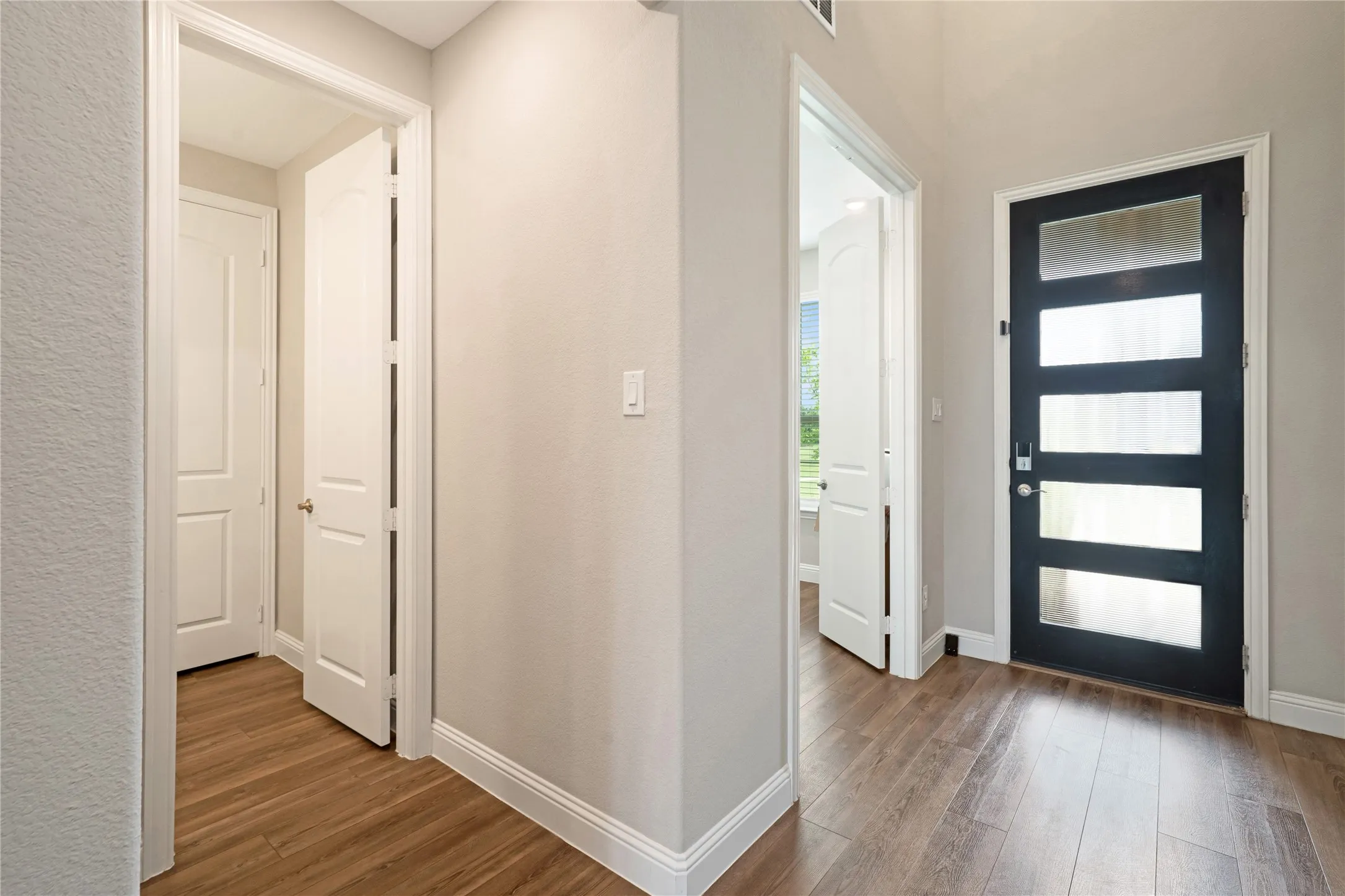 Single Family Residence For Sale in Denton County , 2104 Covey Court, Little Elm, Texas 75068, 4 Bedroom, 4 Bathroom, 2 Garage spaces, 3,496 Sqft, built in 2022, mls#21269190, Real Estate Agent in Little Elm, Homes For Sale in Denton county, Homes For Sale in Little Elm, Realtor in Little Elm Texas, Real Estate Brokerage Independent Realty Texas, Luminita Cordes Realtor