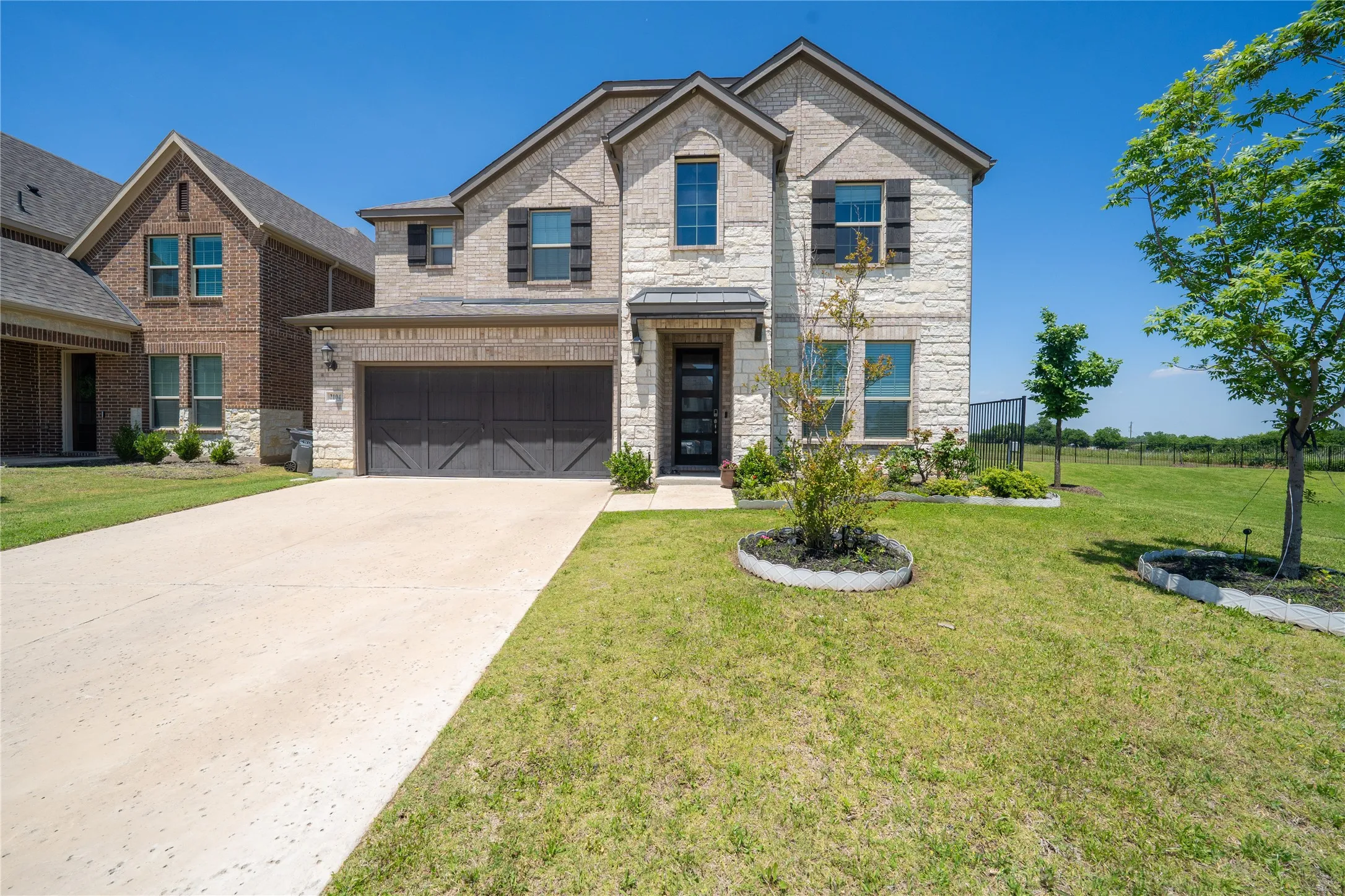 Single Family Residence For Sale in Denton County , 2104 Covey Court, Little Elm, Texas 75068, 4 Bedroom, 4 Bathroom, 2 Garage spaces, 3,496 Sqft, built in 2022, mls#21269190, Real Estate Agent in Little Elm, Homes For Sale in Denton county, Homes For Sale in Little Elm, Realtor in Little Elm Texas, Real Estate Brokerage Independent Realty Texas, Luminita Cordes Realtor