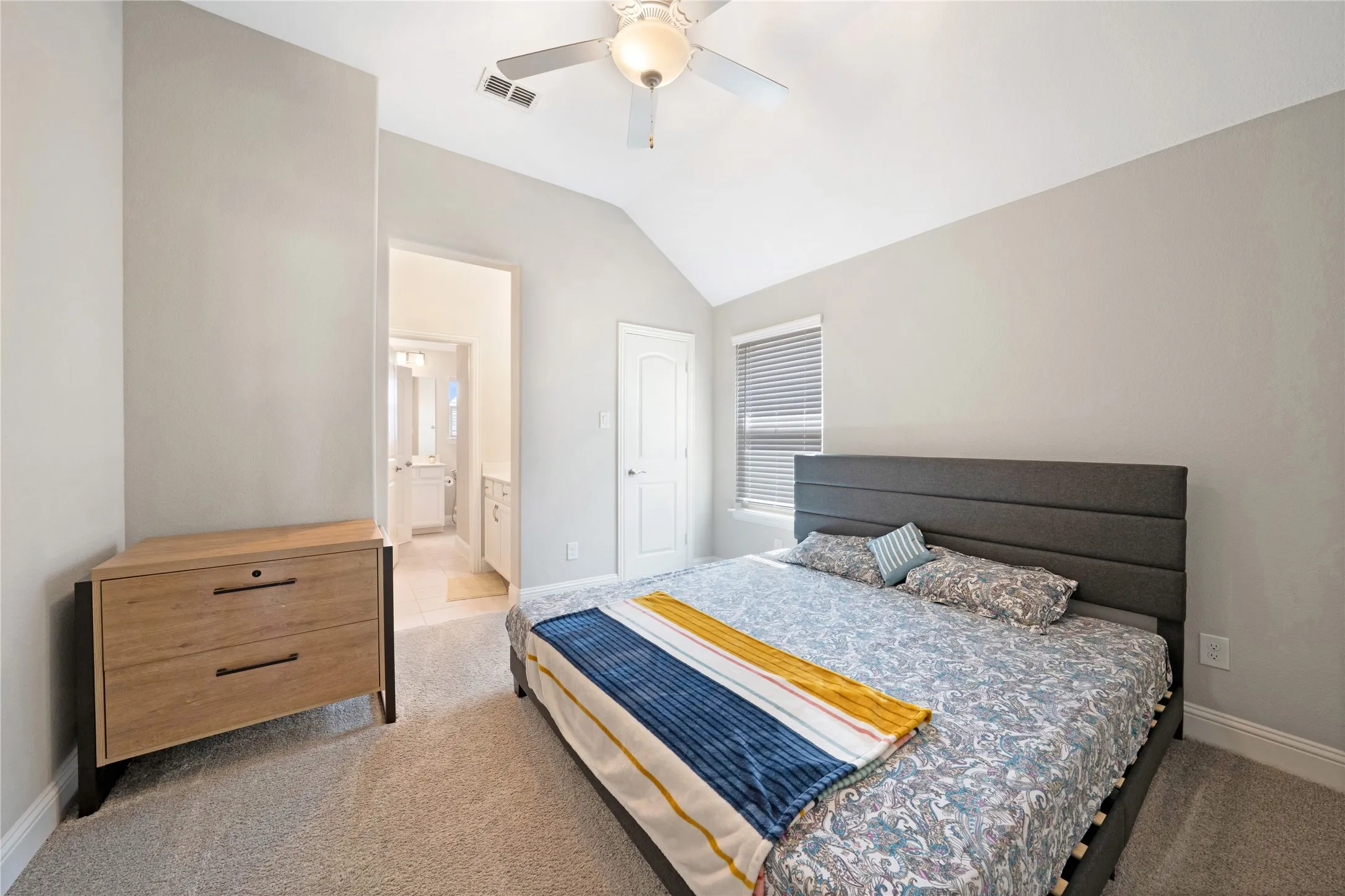 Single Family Residence For Sale in Denton County , 2104 Covey Court, Little Elm, Texas 75068, 4 Bedroom, 4 Bathroom, 2 Garage spaces, 3,496 Sqft, built in 2022, mls#21269190, Real Estate Agent in Little Elm, Homes For Sale in Denton county, Homes For Sale in Little Elm, Realtor in Little Elm Texas, Real Estate Brokerage Independent Realty Texas, Luminita Cordes Realtor