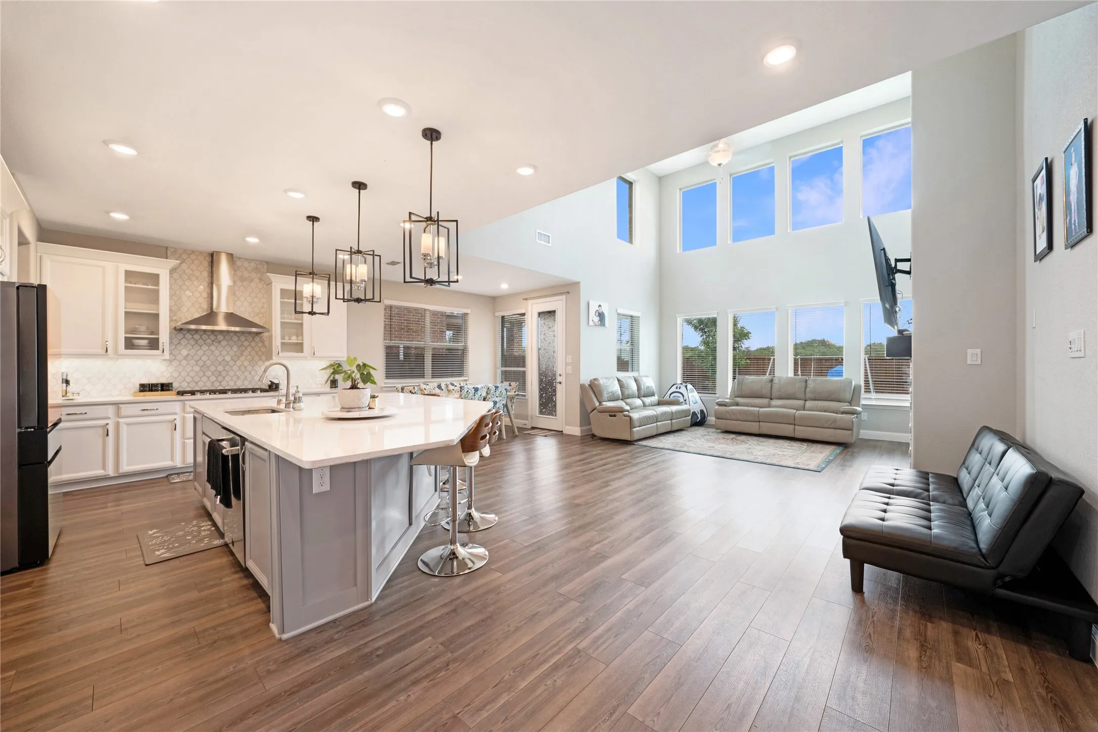 Single Family Residence For Sale in Denton County , 2104 Covey Court, Little Elm, Texas 75068, 4 Bedroom, 4 Bathroom, 2 Garage spaces, 3,496 Sqft, built in 2022, mls#21269190, Real Estate Agent in Little Elm, Homes For Sale in Denton county, Homes For Sale in Little Elm, Realtor in Little Elm Texas, Real Estate Brokerage Independent Realty Texas, Luminita Cordes Realtor