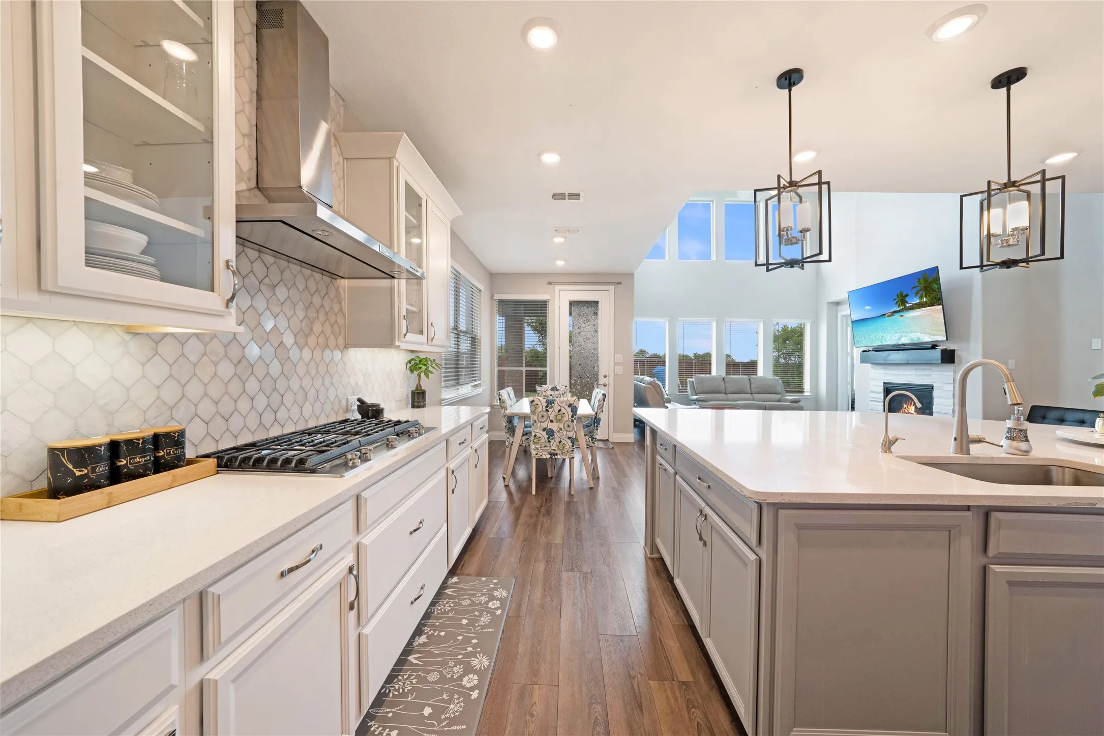 Single Family Residence For Sale in Denton County , 2104 Covey Court, Little Elm, Texas 75068, 4 Bedroom, 4 Bathroom, 2 Garage spaces, 3,496 Sqft, built in 2022, mls#21269190, Real Estate Agent in Little Elm, Homes For Sale in Denton county, Homes For Sale in Little Elm, Realtor in Little Elm Texas, Real Estate Brokerage Independent Realty Texas, Luminita Cordes Realtor