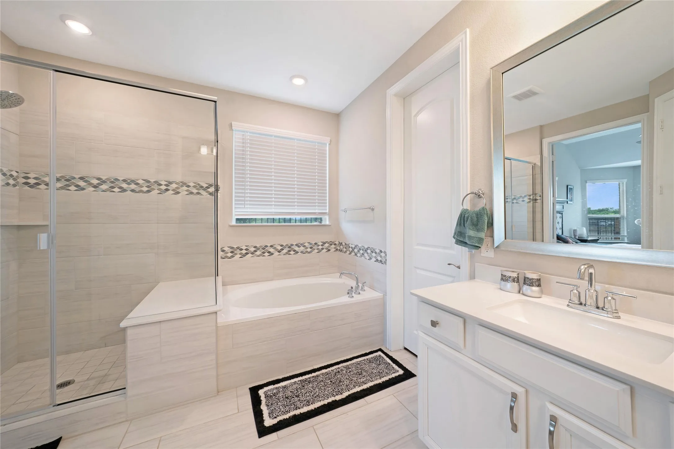 Single Family Residence For Sale in Denton County , 2104 Covey Court, Little Elm, Texas 75068, 4 Bedroom, 4 Bathroom, 2 Garage spaces, 3,496 Sqft, built in 2022, mls#21269190, Real Estate Agent in Little Elm, Homes For Sale in Denton county, Homes For Sale in Little Elm, Realtor in Little Elm Texas, Real Estate Brokerage Independent Realty Texas, Luminita Cordes Realtor