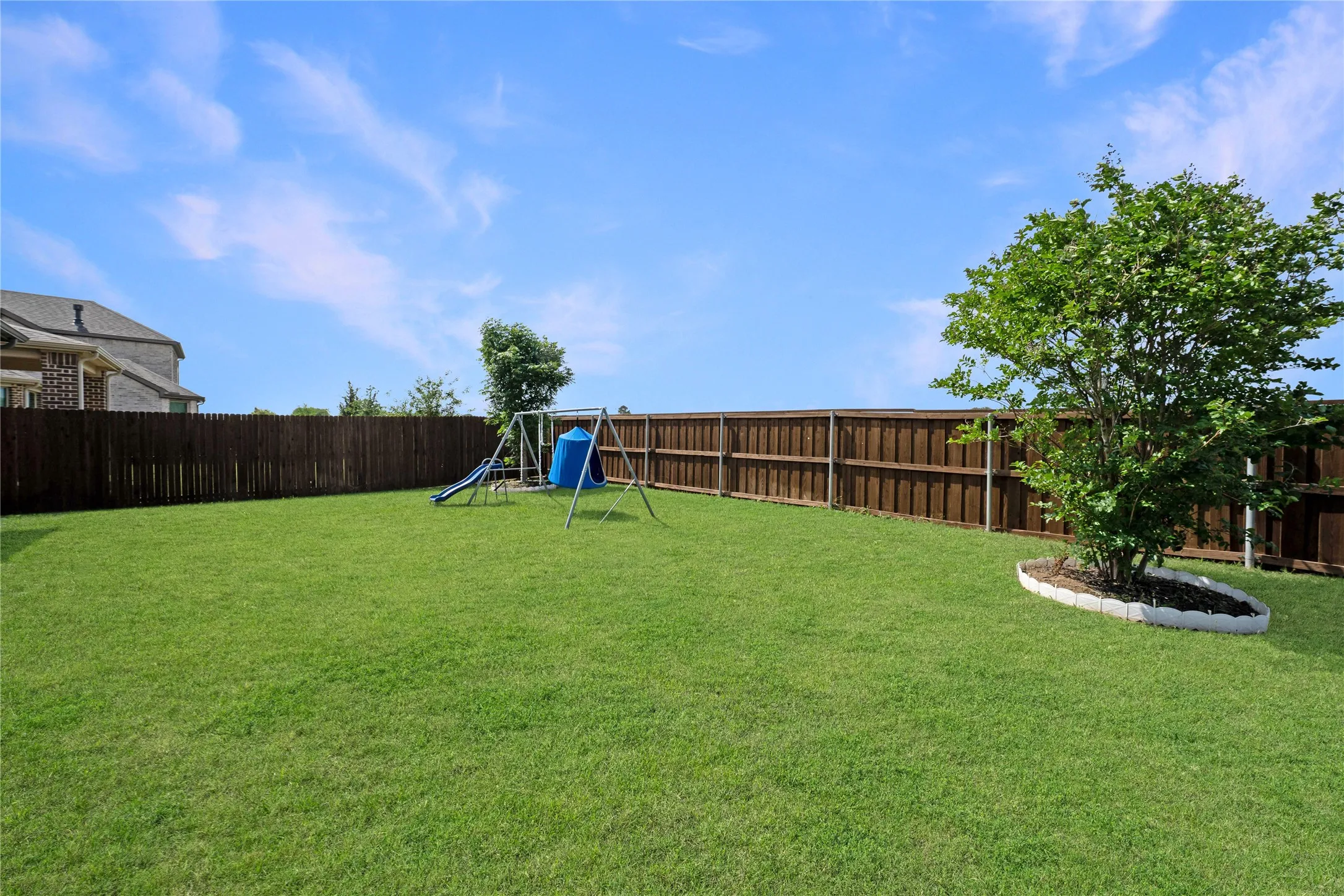 Single Family Residence For Sale in Denton County , 2104 Covey Court, Little Elm, Texas 75068, 4 Bedroom, 4 Bathroom, 2 Garage spaces, 3,496 Sqft, built in 2022, mls#21269190, Real Estate Agent in Little Elm, Homes For Sale in Denton county, Homes For Sale in Little Elm, Realtor in Little Elm Texas, Real Estate Brokerage Independent Realty Texas, Luminita Cordes Realtor