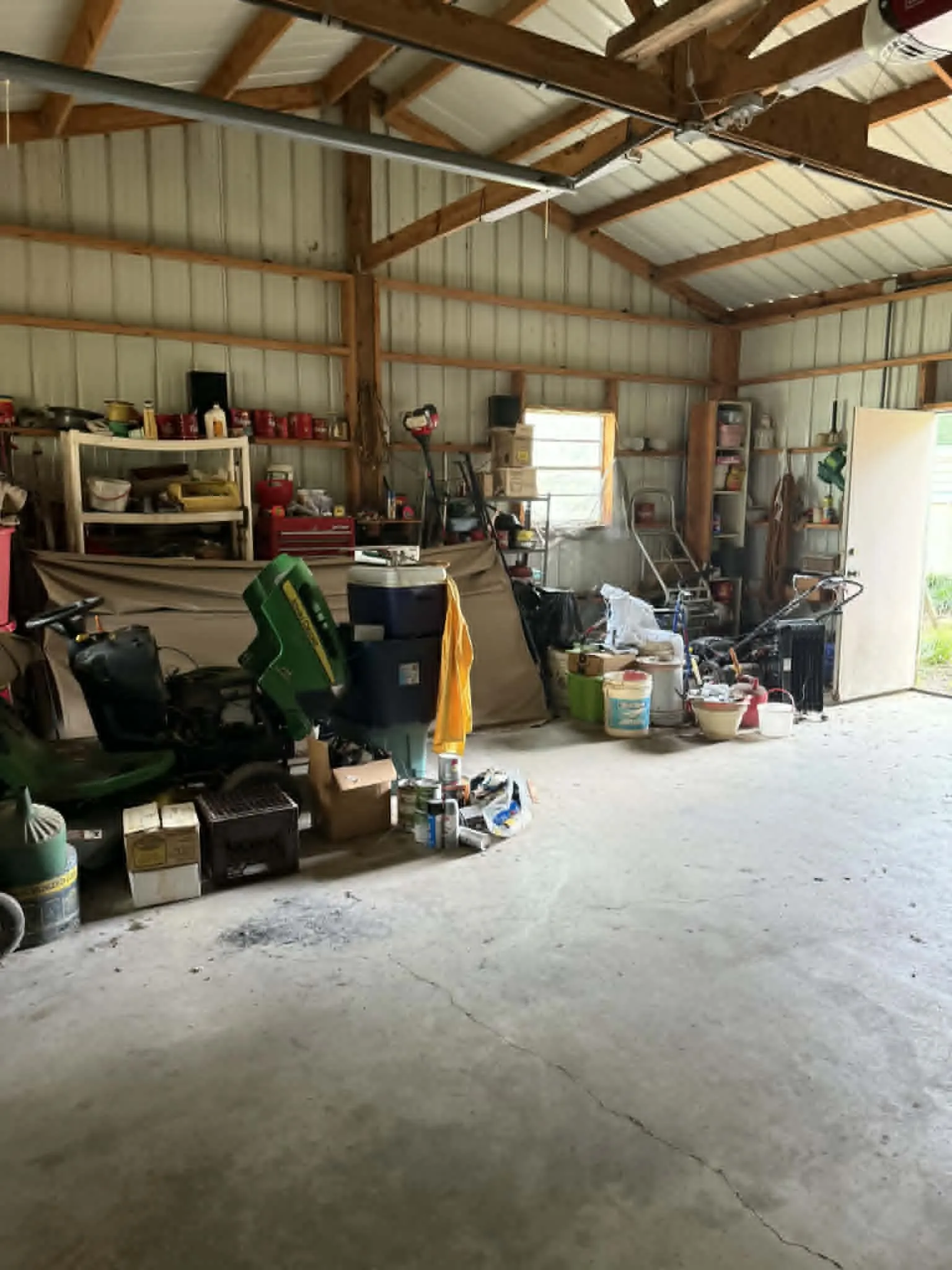 Mobile Home For Sale in Henderson County , 220 Hollyglen Street, Gun Barrel City, Texas 75156, 3 Bedroom, 2 Bathroom, 2 Garage spaces, 1,632 Sqft, built in 1980, mls#21271764, Real Estate Agent in Gun Barrel City, Homes For Sale in Henderson county, Homes For Sale in Gun Barrel City, Realtor in Gun Barrel City Texas, Real Estate Brokerage Independent Realty Texas, Luminita Cordes Realtor