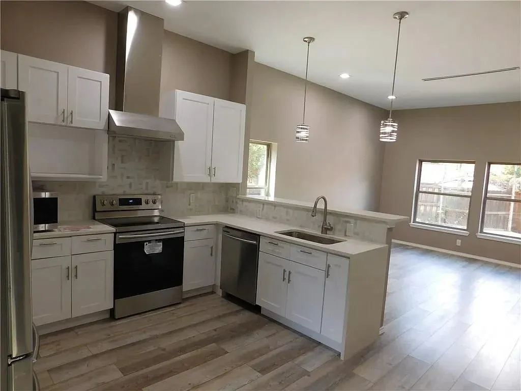 Duplex For Sale in Dallas County , 2240 Jackson Circle B, Carrollton, Texas 75006, 4 Bedrooms, 4 Bathrooms, 2 Garage spaces, 0 Sqft, built in 2017, Price $499,000, mls#21272088, Real Estate Agent in Carrollton, Homes For Sale in Dallas county, Homes For Sale in Carrollton, Realtor in Carrollton Texas, Real Estate Brokerage Independent Realty Texas, Luminita Cordes Realtor