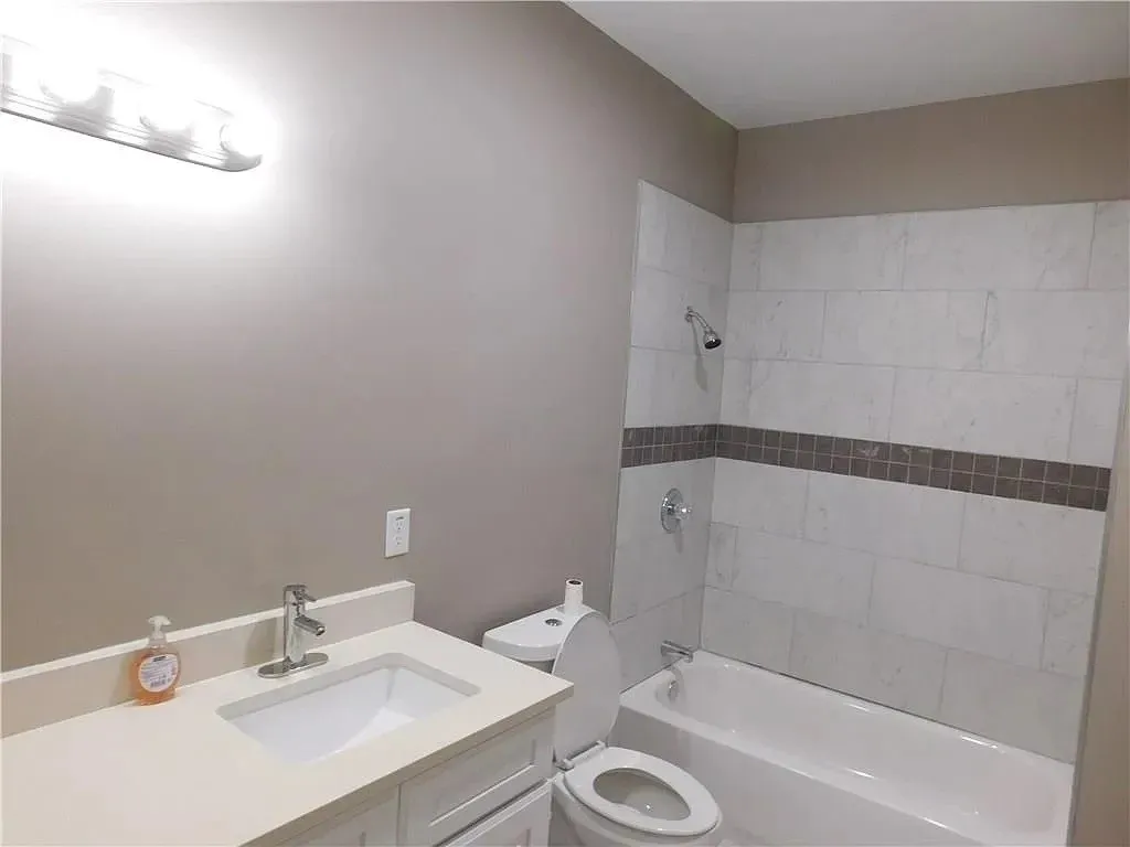 Duplex For Sale in Dallas County , 2240 Jackson Circle B, Carrollton, Texas 75006, 4 Bedrooms, 4 Bathrooms, 2 Garage spaces, 0 Sqft, built in 2017, Price $499,000, mls#21272088, Real Estate Agent in Carrollton, Homes For Sale in Dallas county, Homes For Sale in Carrollton, Realtor in Carrollton Texas, Real Estate Brokerage Independent Realty Texas, Luminita Cordes Realtor