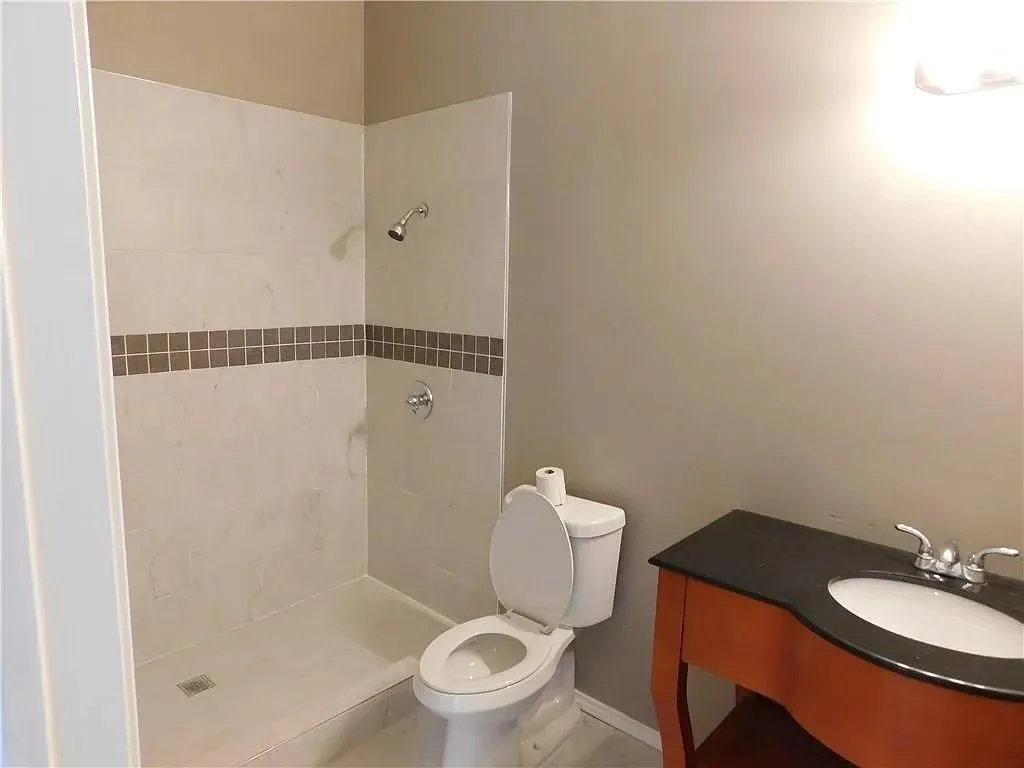Duplex For Sale in Dallas County , 2240 Jackson Circle B, Carrollton, Texas 75006, 4 Bedrooms, 4 Bathrooms, 2 Garage spaces, 0 Sqft, built in 2017, Price $499,000, mls#21272088, Real Estate Agent in Carrollton, Homes For Sale in Dallas county, Homes For Sale in Carrollton, Realtor in Carrollton Texas, Real Estate Brokerage Independent Realty Texas, Luminita Cordes Realtor