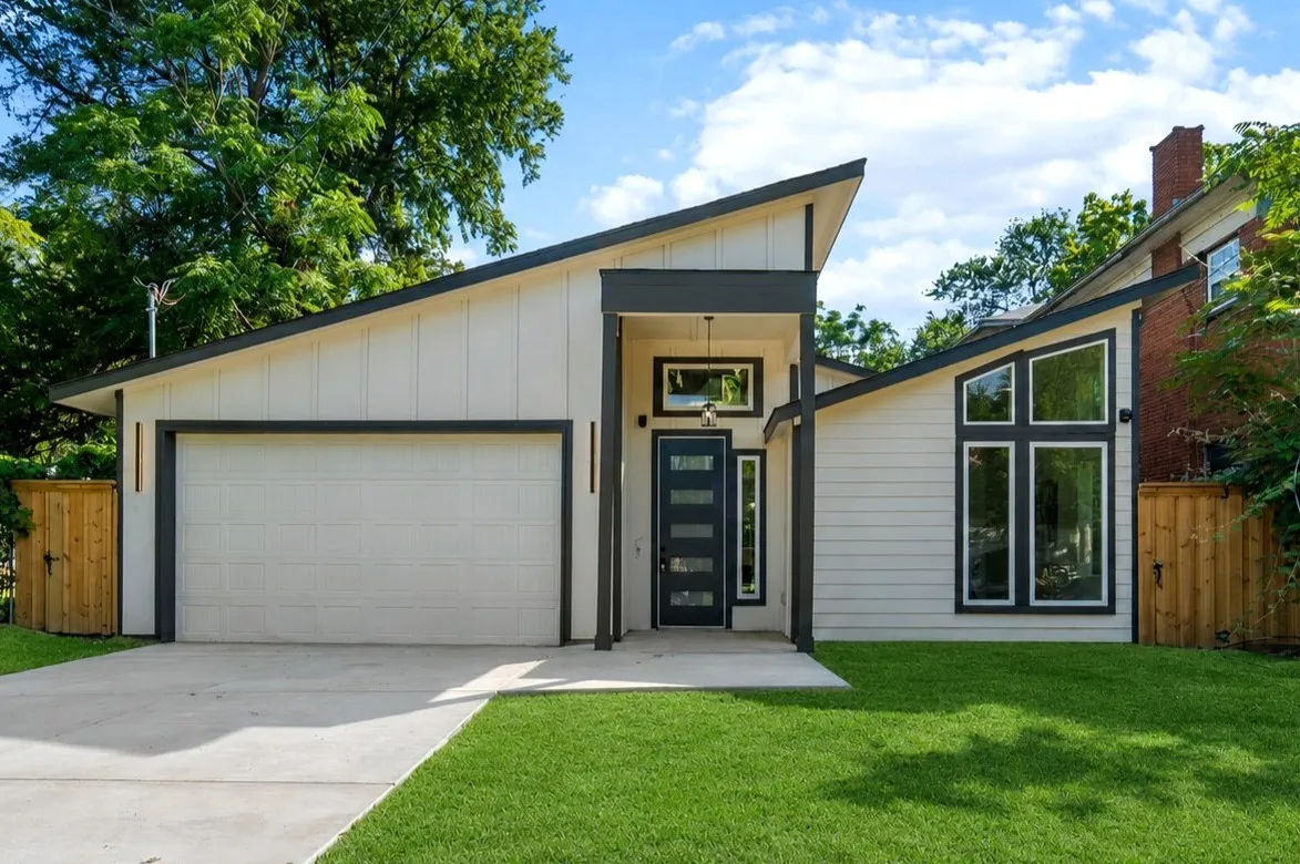 Modern, single-story home - no stairs!
