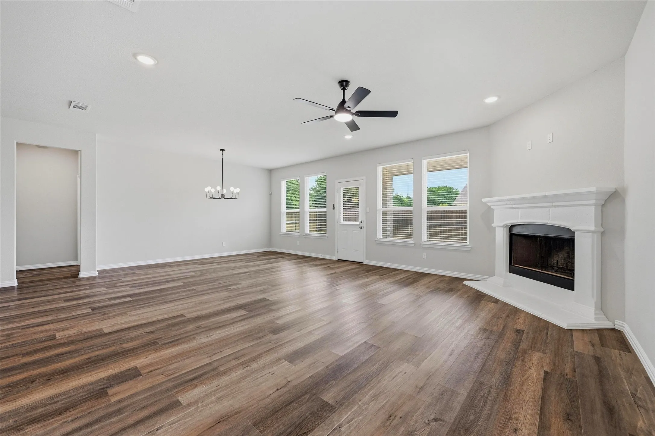 Single Family Residence For Sale in Grayson County , 705 Ray Street, Sherman, Texas 75090, 4 Bedroom, 3 Bathroom, 2 Garage spaces, 2,593 Sqft, built in 2022, mls#21271982, Real Estate Agent in Sherman, Homes For Sale in Grayson county, Homes For Sale in Sherman, Realtor in Sherman Texas, Real Estate Brokerage Independent Realty Texas, Luminita Cordes Realtor