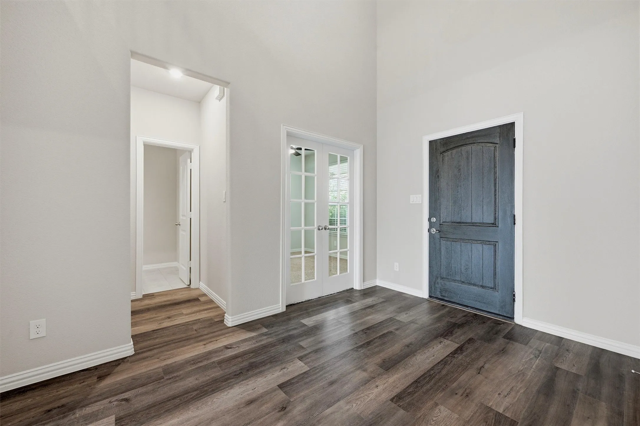 Single Family Residence For Sale in Grayson County , 705 Ray Street, Sherman, Texas 75090, 4 Bedroom, 3 Bathroom, 2 Garage spaces, 2,593 Sqft, built in 2022, mls#21271982, Real Estate Agent in Sherman, Homes For Sale in Grayson county, Homes For Sale in Sherman, Realtor in Sherman Texas, Real Estate Brokerage Independent Realty Texas, Luminita Cordes Realtor
