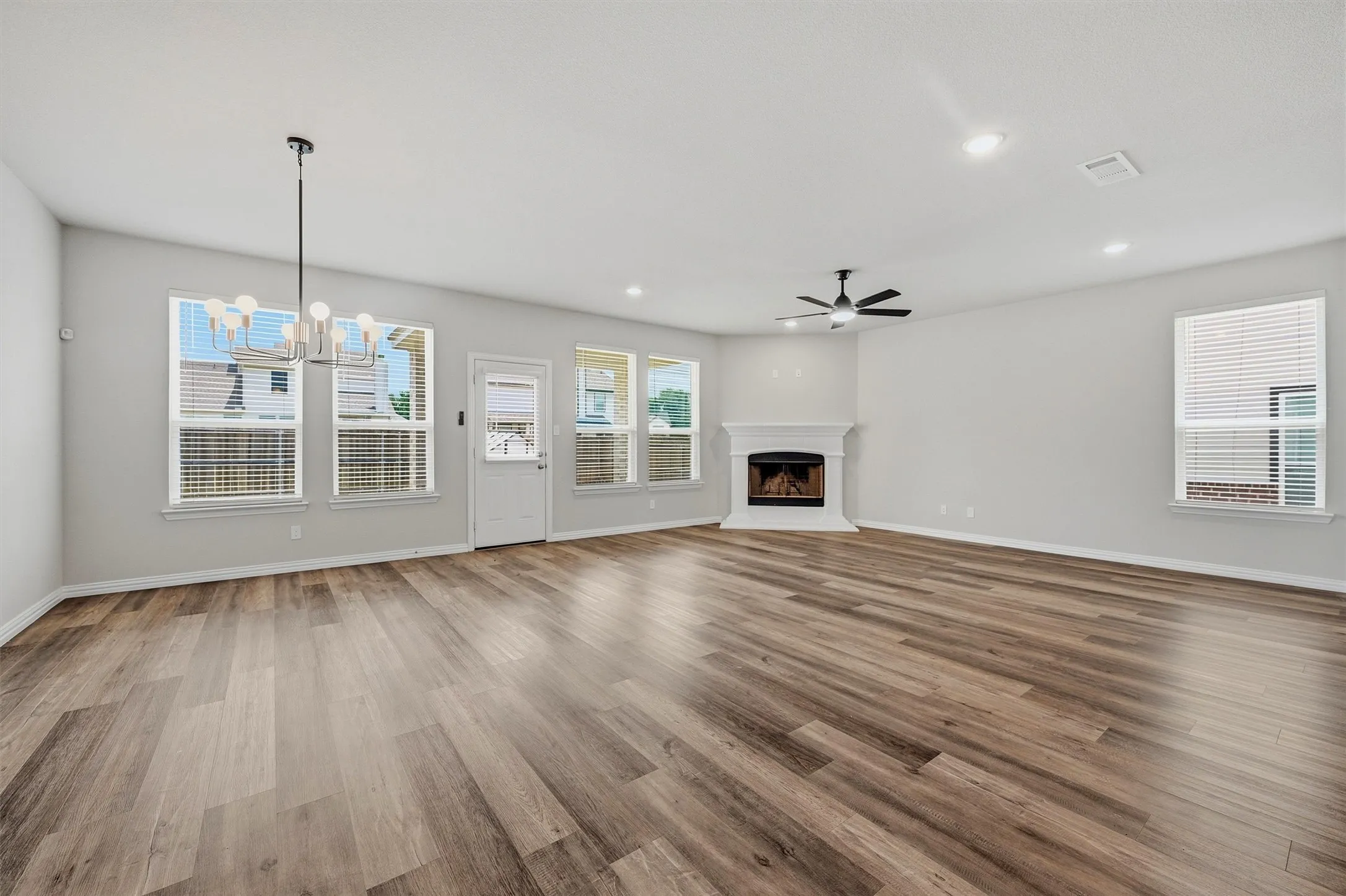 Single Family Residence For Sale in Grayson County , 705 Ray Street, Sherman, Texas 75090, 4 Bedroom, 3 Bathroom, 2 Garage spaces, 2,593 Sqft, built in 2022, mls#21271982, Real Estate Agent in Sherman, Homes For Sale in Grayson county, Homes For Sale in Sherman, Realtor in Sherman Texas, Real Estate Brokerage Independent Realty Texas, Luminita Cordes Realtor