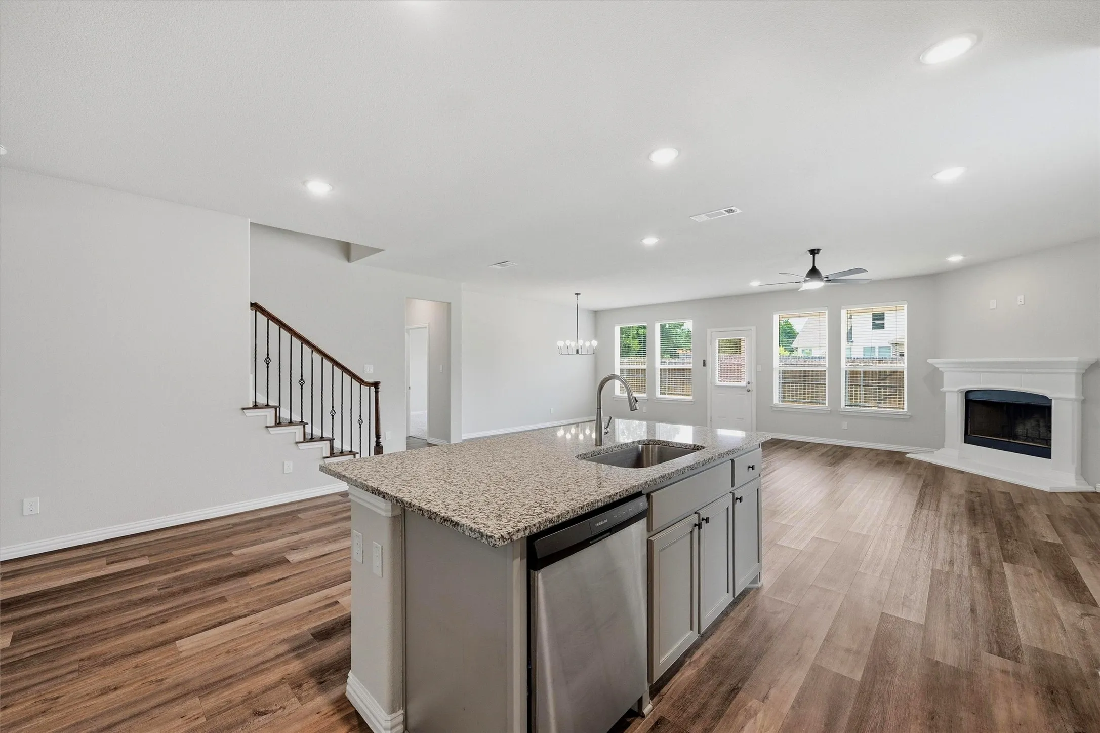 Single Family Residence For Sale in Grayson County , 705 Ray Street, Sherman, Texas 75090, 4 Bedroom, 3 Bathroom, 2 Garage spaces, 2,593 Sqft, built in 2022, mls#21271982, Real Estate Agent in Sherman, Homes For Sale in Grayson county, Homes For Sale in Sherman, Realtor in Sherman Texas, Real Estate Brokerage Independent Realty Texas, Luminita Cordes Realtor