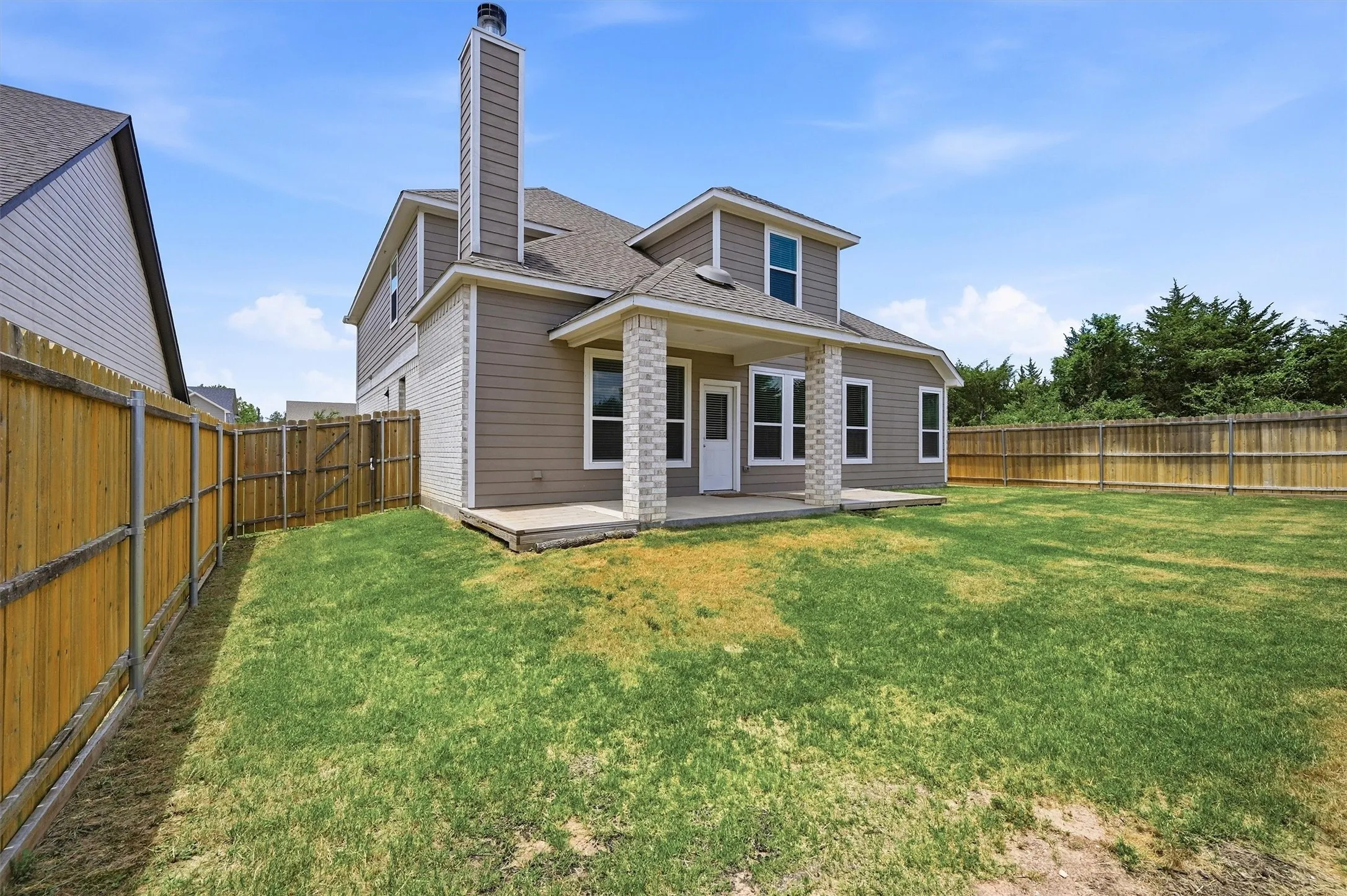 Single Family Residence For Sale in Grayson County , 705 Ray Street, Sherman, Texas 75090, 4 Bedroom, 3 Bathroom, 2 Garage spaces, 2,593 Sqft, built in 2022, mls#21271982, Real Estate Agent in Sherman, Homes For Sale in Grayson county, Homes For Sale in Sherman, Realtor in Sherman Texas, Real Estate Brokerage Independent Realty Texas, Luminita Cordes Realtor