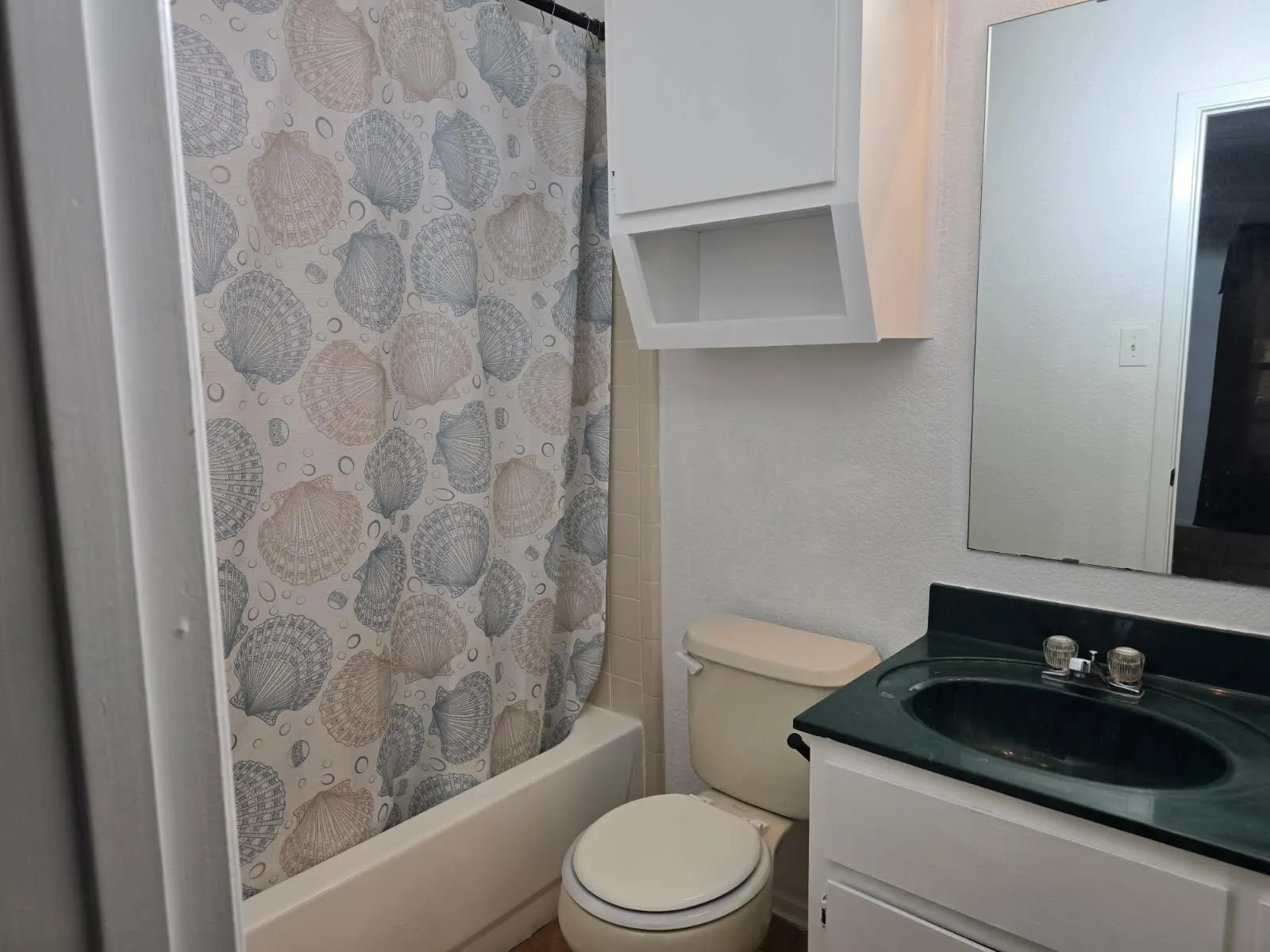 Single Family Residence For Sale in Bell County , 617 Deloris Drive, Killeen, Texas 76542, 4 Bedroom, 2 Bathroom, 2 Garage spaces, 1,450 Sqft, built in 1997, mls#21272098, Real Estate Agent in Killeen, Homes For Sale in Bell county, Homes For Sale in Killeen, Realtor in Killeen Texas, Real Estate Brokerage Independent Realty Texas, Luminita Cordes Realtor