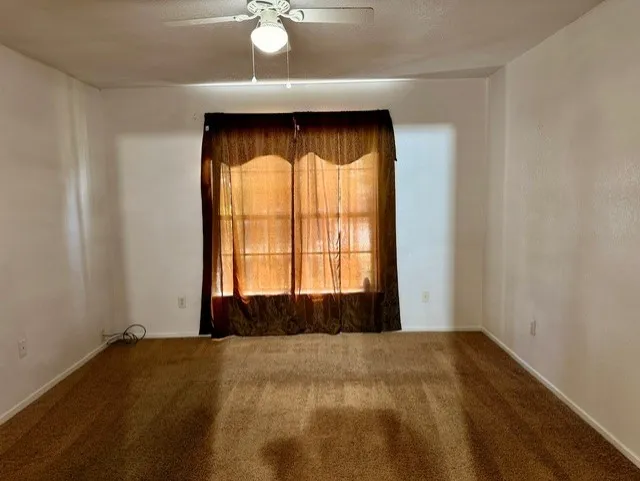 Single Family Residence For Sale in Bell County , 617 Deloris Drive, Killeen, Texas 76542, 4 Bedroom, 2 Bathroom, 2 Garage spaces, 1,450 Sqft, built in 1997, mls#21272098, Real Estate Agent in Killeen, Homes For Sale in Bell county, Homes For Sale in Killeen, Realtor in Killeen Texas, Real Estate Brokerage Independent Realty Texas, Luminita Cordes Realtor