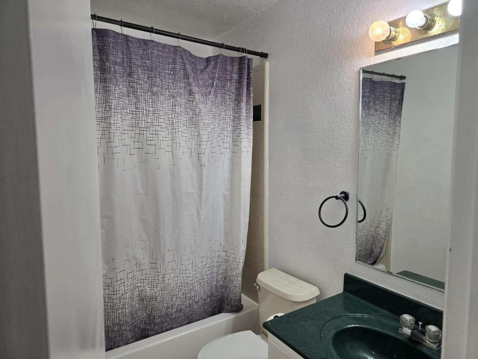 Single Family Residence For Sale in Bell County , 617 Deloris Drive, Killeen, Texas 76542, 4 Bedroom, 2 Bathroom, 2 Garage spaces, 1,450 Sqft, built in 1997, mls#21272098, Real Estate Agent in Killeen, Homes For Sale in Bell county, Homes For Sale in Killeen, Realtor in Killeen Texas, Real Estate Brokerage Independent Realty Texas, Luminita Cordes Realtor