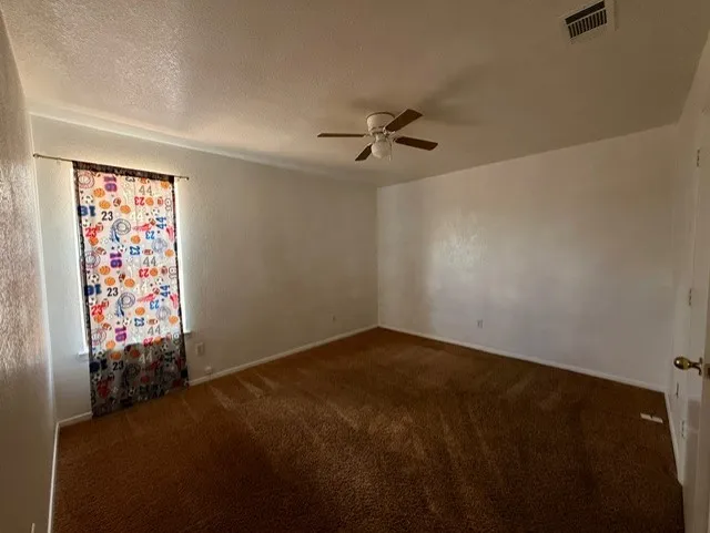 Single Family Residence For Sale in Bell County , 617 Deloris Drive, Killeen, Texas 76542, 4 Bedroom, 2 Bathroom, 2 Garage spaces, 1,450 Sqft, built in 1997, mls#21272098, Real Estate Agent in Killeen, Homes For Sale in Bell county, Homes For Sale in Killeen, Realtor in Killeen Texas, Real Estate Brokerage Independent Realty Texas, Luminita Cordes Realtor