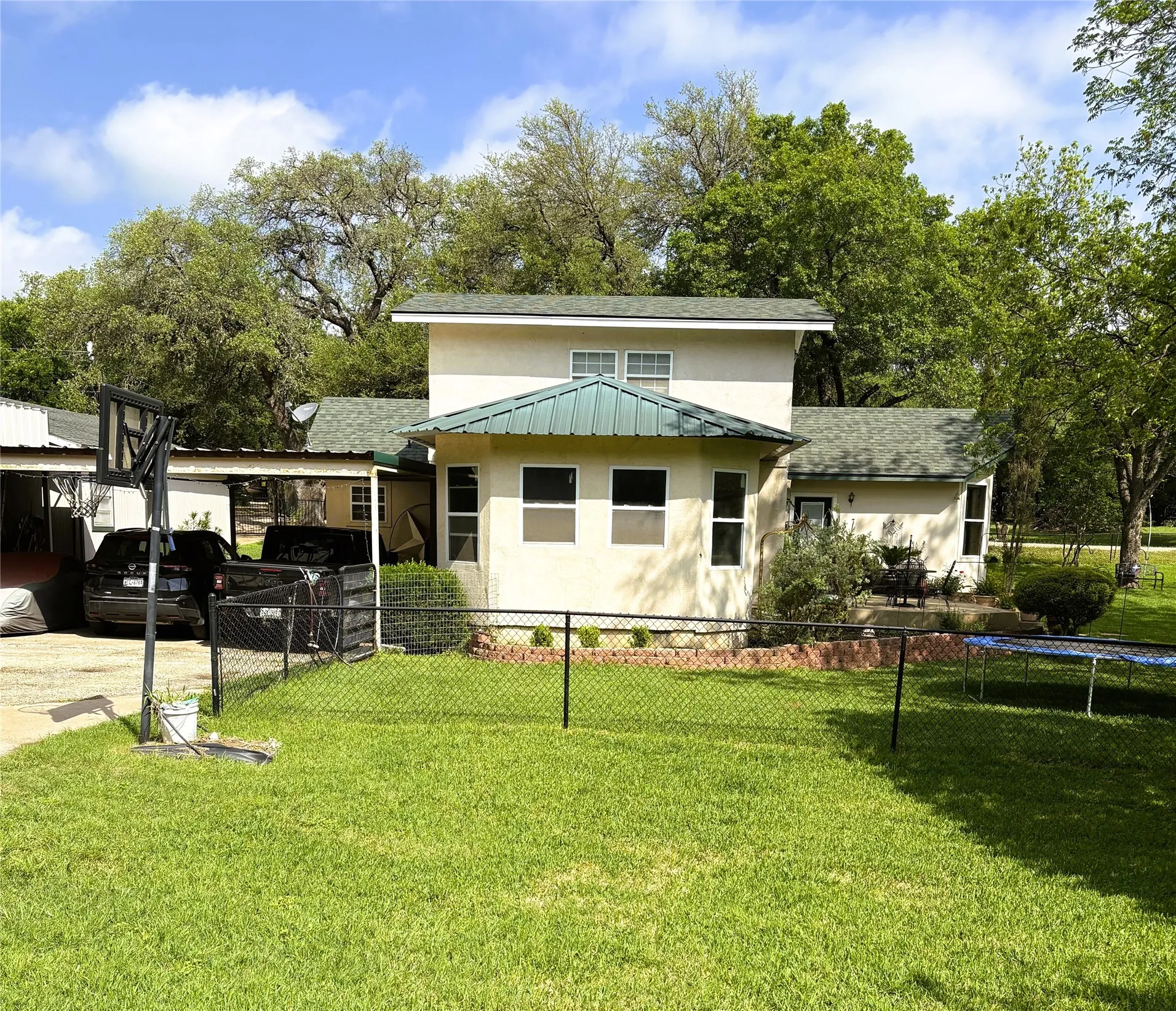 Single Family Residence For Sale in Bosque County , 270 County Road 1745, Clifton, Texas 76634, 2 Bedroom, 5 Bathroom, 2 Garage spaces, 1,852 Sqft, built in 1968, mls#21271935, Real Estate Agent in Clifton, Homes For Sale in Bosque county, Homes For Sale in Clifton, Realtor in Clifton Texas, Real Estate Brokerage Independent Realty Texas, Luminita Cordes Realtor