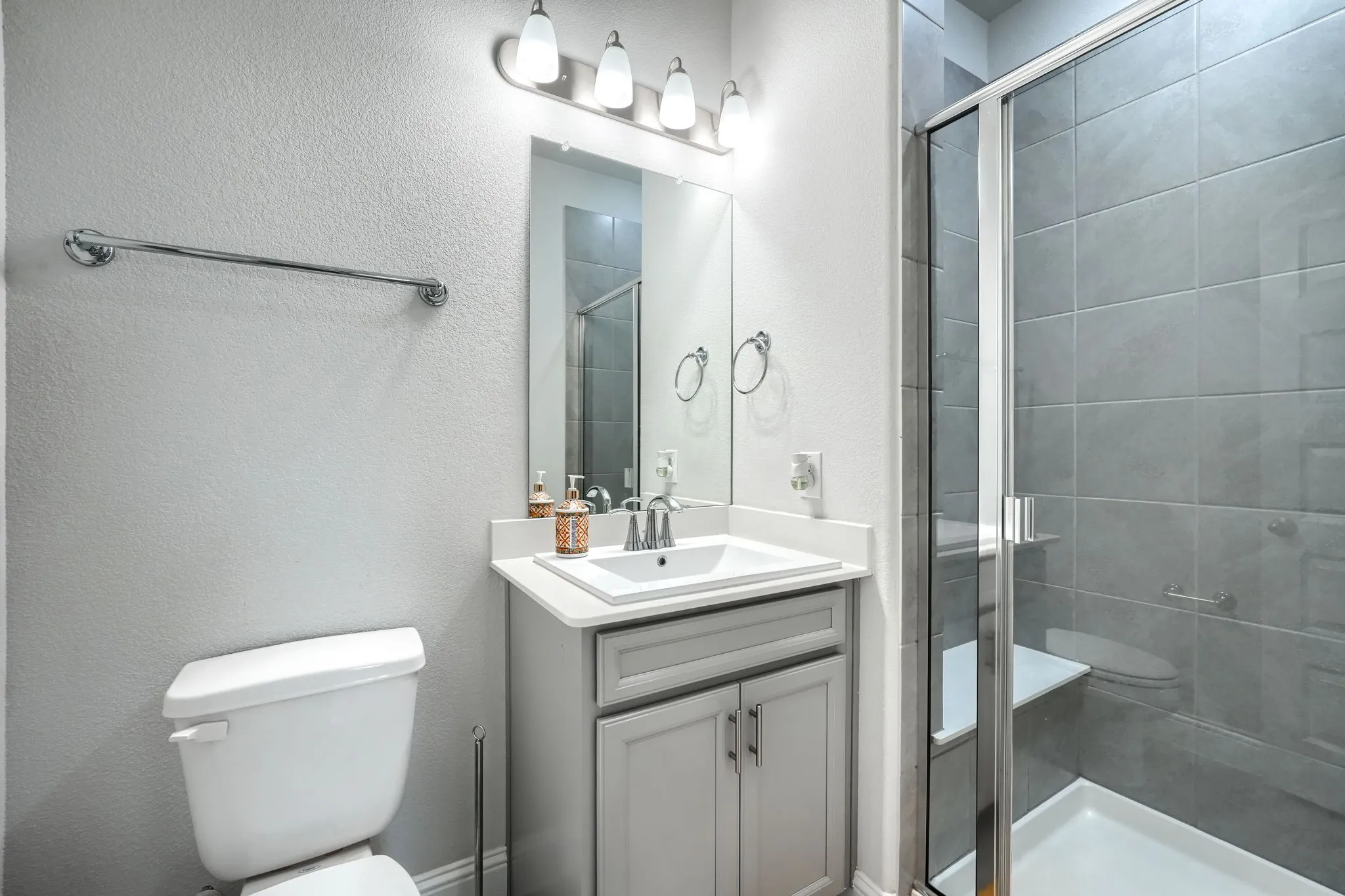 Single Family Residence For Sale in Denton County , 6226 Hightower Street, Celina, Texas 76227, 5 Bedroom, 4 Bathroom, 2 Garage spaces, 3,213 Sqft, built in 2020, mls#21272135, Real Estate Agent in Celina, Homes For Sale in Denton county, Homes For Sale in Celina, Realtor in Celina Texas, Real Estate Brokerage Independent Realty Texas, Luminita Cordes Realtor
