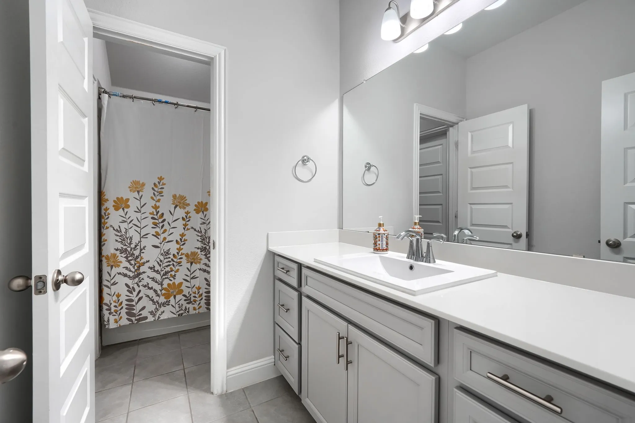 Single Family Residence For Sale in Denton County , 6226 Hightower Street, Celina, Texas 76227, 5 Bedroom, 4 Bathroom, 2 Garage spaces, 3,213 Sqft, built in 2020, mls#21272135, Real Estate Agent in Celina, Homes For Sale in Denton county, Homes For Sale in Celina, Realtor in Celina Texas, Real Estate Brokerage Independent Realty Texas, Luminita Cordes Realtor