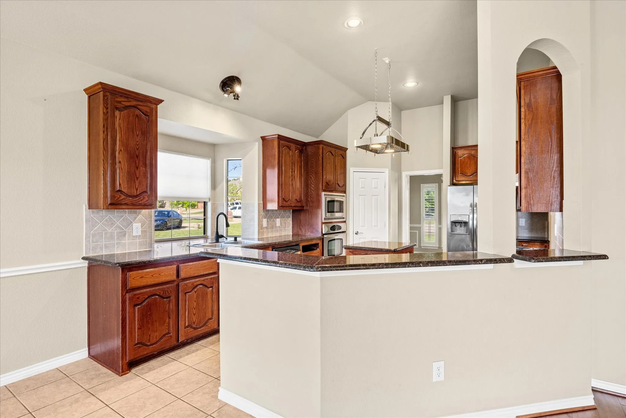 Single Family Residence For Rent in Tarrant County , 12245 Fairway Meadows Drive, Fort Worth, Texas 76179, 4 Bedroom, 3 Bathroom, 2 Garage spaces, 2,428 Sqft, built in 2005, mls#21272134, Real Estate Agent in Fort Worth, Homes For Rent in Tarrant county, Homes For Rent in Fort Worth, Realtor in Fort Worth Texas, Real Estate Brokerage Independent Realty Texas, Luminita Cordes Realtor