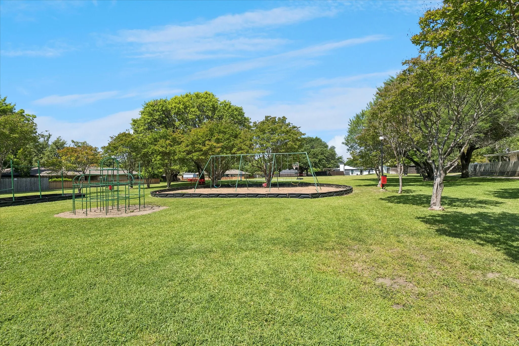 Large community greenbelt