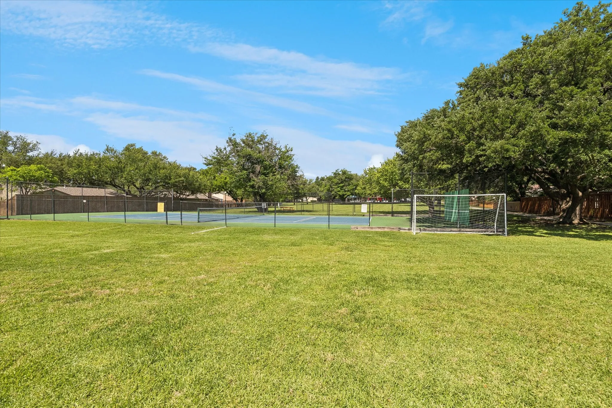 Single Family Residence For Sale in Dallas County , 15651 Terrace Lawn Circle, Dallas, Texas 75248, 4 Bedroom, 3 Bathroom, 2 Garage spaces, 2,159 Sqft, built in 1967, mls#21261962, Real Estate Agent in Dallas, Homes For Sale in Dallas county, Homes For Sale in Dallas, Realtor in Dallas Texas, Real Estate Brokerage Independent Realty Texas, Luminita Cordes Realtor