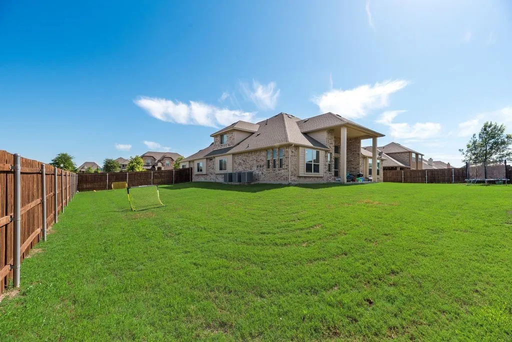 Single Family Residence For Sale in Ellis County , 549 Truman Street, Waxahachie, Texas 75165, 6 Bedrooms, 5 Bathrooms, 2 Garage spaces, 4,394 Sqft, built in 2018, Price $525,000, mls#21271755, Real Estate Agent in Waxahachie, Homes For Sale in Ellis county, Homes For Sale in Waxahachie, Realtor in Waxahachie Texas, Real Estate Brokerage Independent Realty Texas, Luminita Cordes Realtor