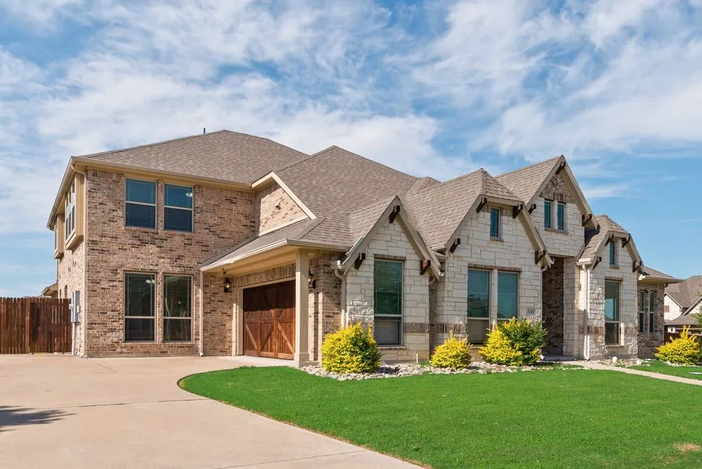 Single Family Residence For Sale in Ellis County , 549 Truman Street, Waxahachie, Texas 75165, 6 Bedrooms, 5 Bathrooms, 2 Garage spaces, 4,394 Sqft, built in 2018, Price $525,000, mls#21271755, Real Estate Agent in Waxahachie, Homes For Sale in Ellis county, Homes For Sale in Waxahachie, Realtor in Waxahachie Texas, Real Estate Brokerage Independent Realty Texas, Luminita Cordes Realtor