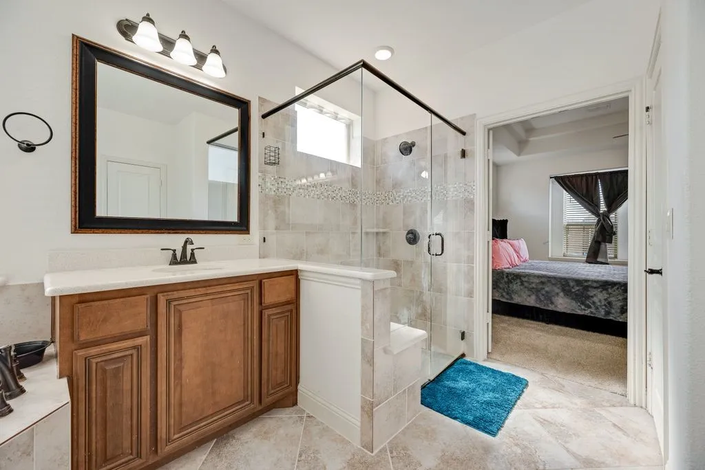 Single Family Residence For Sale in Ellis County , 549 Truman Street, Waxahachie, Texas 75165, 6 Bedrooms, 5 Bathrooms, 2 Garage spaces, 4,394 Sqft, built in 2018, Price $525,000, mls#21271755, Real Estate Agent in Waxahachie, Homes For Sale in Ellis county, Homes For Sale in Waxahachie, Realtor in Waxahachie Texas, Real Estate Brokerage Independent Realty Texas, Luminita Cordes Realtor