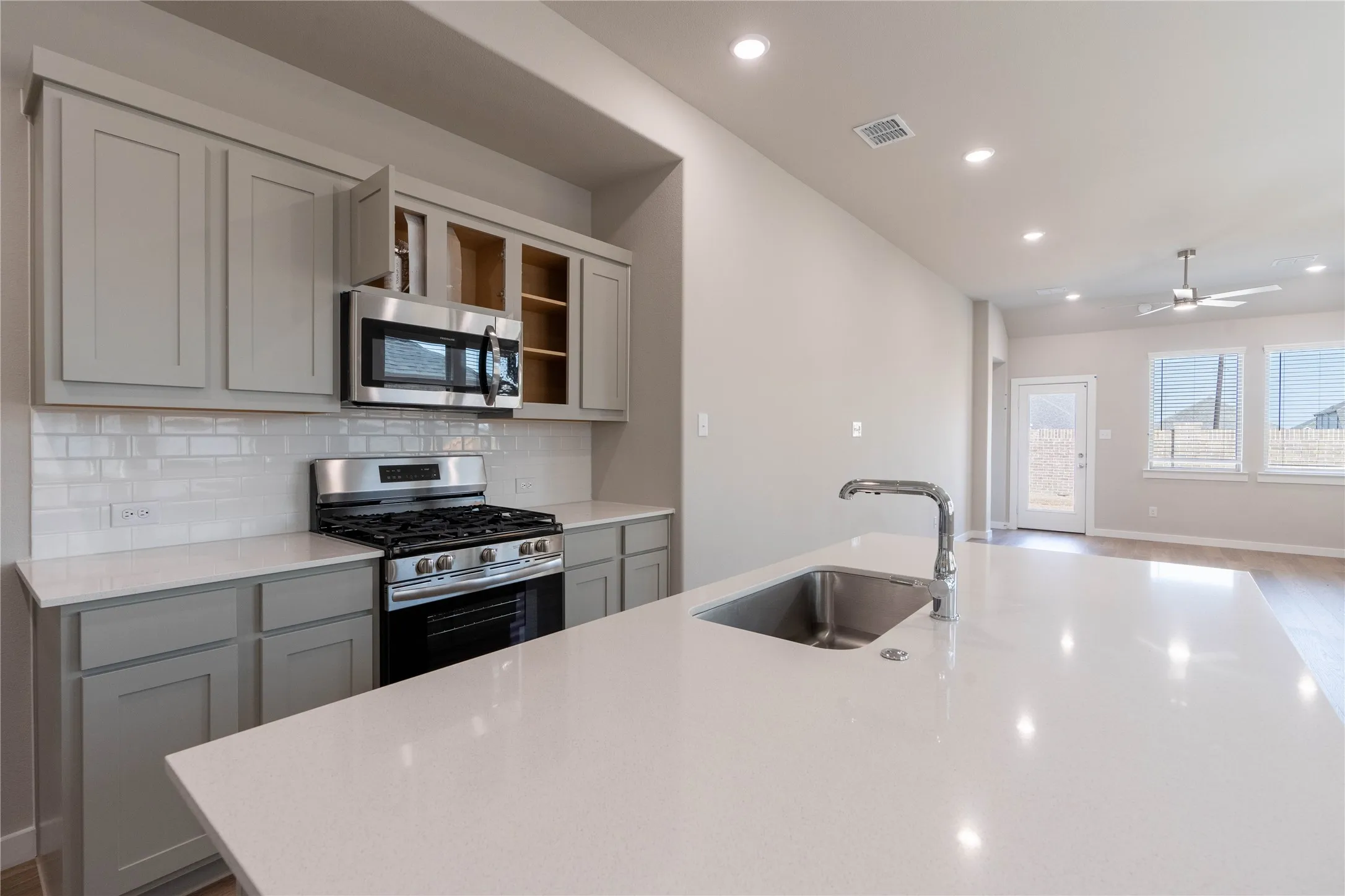 Single Family Residence For Rent in Collin County , 712 Melody Hill Drive, Princeton, Texas 75071, 4 Bedroom, 3 Bathroom, 1 Garage spaces, 2,040 Sqft, built in 2025, mls#21272148, Real Estate Agent in Princeton, Homes For Rent in Collin county, Homes For Rent in Princeton, Realtor in Princeton Texas, Real Estate Brokerage Independent Realty Texas, Luminita Cordes Realtor
