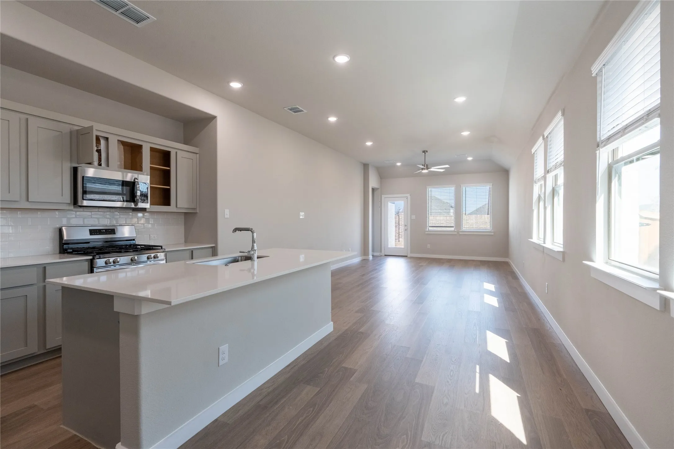 Single Family Residence For Rent in Collin County , 712 Melody Hill Drive, Princeton, Texas 75071, 4 Bedroom, 3 Bathroom, 1 Garage spaces, 2,040 Sqft, built in 2025, mls#21272148, Real Estate Agent in Princeton, Homes For Rent in Collin county, Homes For Rent in Princeton, Realtor in Princeton Texas, Real Estate Brokerage Independent Realty Texas, Luminita Cordes Realtor