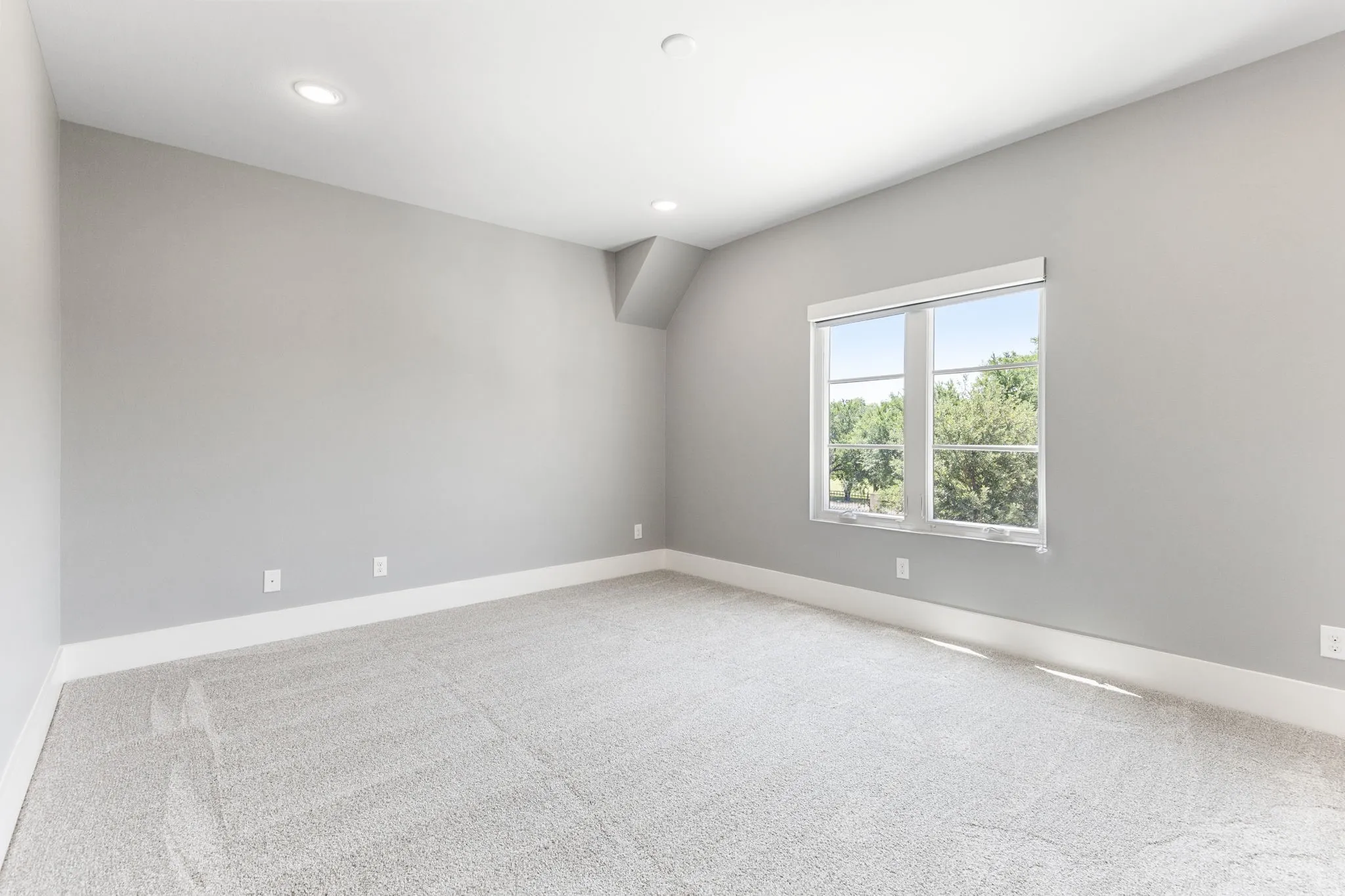 Single Family Residence For Sale in Dallas County , 6917 Valley View Lane, Dallas, Texas 75240, 5 Bedrooms, 6 Bathrooms, 3 Garage spaces, 4,926 Sqft, built in 2017, Price $2,100,000, mls#21266354, Real Estate Agent in Dallas, Homes For Sale in Dallas county, Homes For Sale in Dallas, Realtor in Dallas Texas, Real Estate Brokerage Independent Realty Texas, Luminita Cordes Realtor