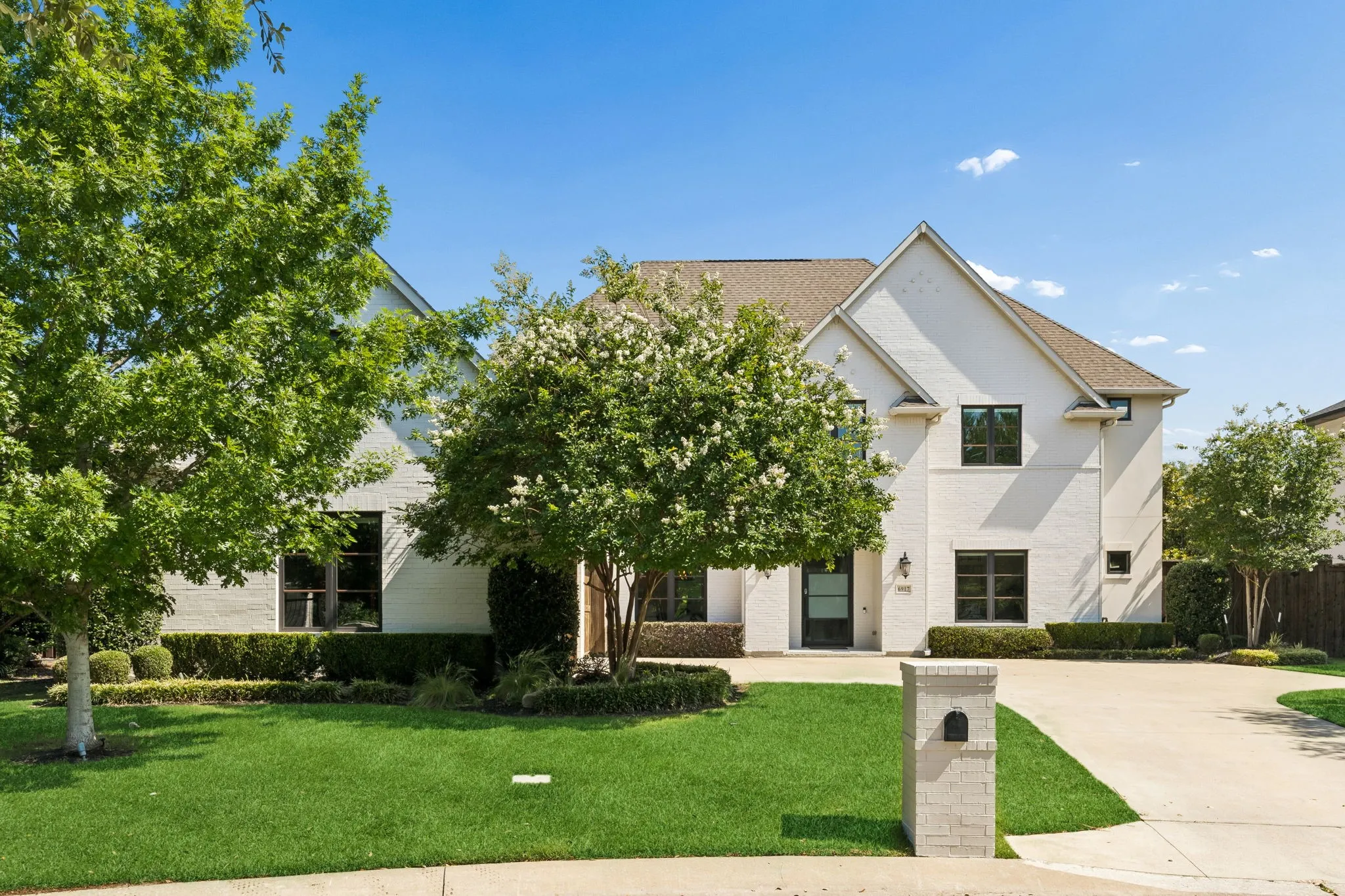 Single Family Residence For Sale in Dallas County , 6917 Valley View Lane, Dallas, Texas 75240, 5 Bedrooms, 6 Bathrooms, 3 Garage spaces, 4,926 Sqft, built in 2017, Price $2,100,000, mls#21266354, Real Estate Agent in Dallas, Homes For Sale in Dallas county, Homes For Sale in Dallas, Realtor in Dallas Texas, Real Estate Brokerage Independent Realty Texas, Luminita Cordes Realtor