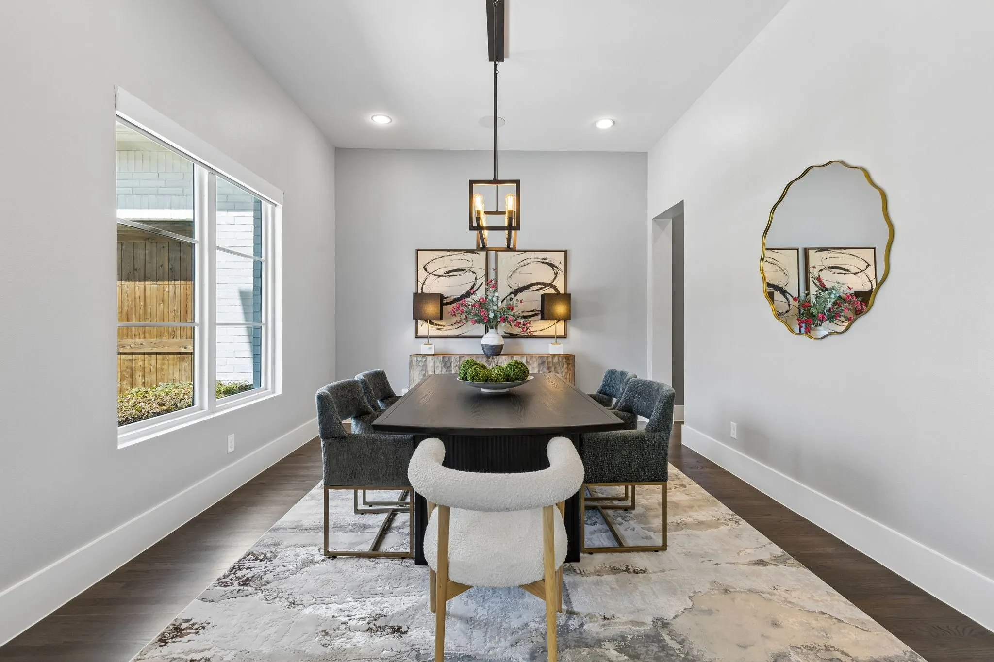 Single Family Residence For Sale in Dallas County , 6917 Valley View Lane, Dallas, Texas 75240, 5 Bedrooms, 6 Bathrooms, 3 Garage spaces, 4,926 Sqft, built in 2017, Price $2,100,000, mls#21266354, Real Estate Agent in Dallas, Homes For Sale in Dallas county, Homes For Sale in Dallas, Realtor in Dallas Texas, Real Estate Brokerage Independent Realty Texas, Luminita Cordes Realtor