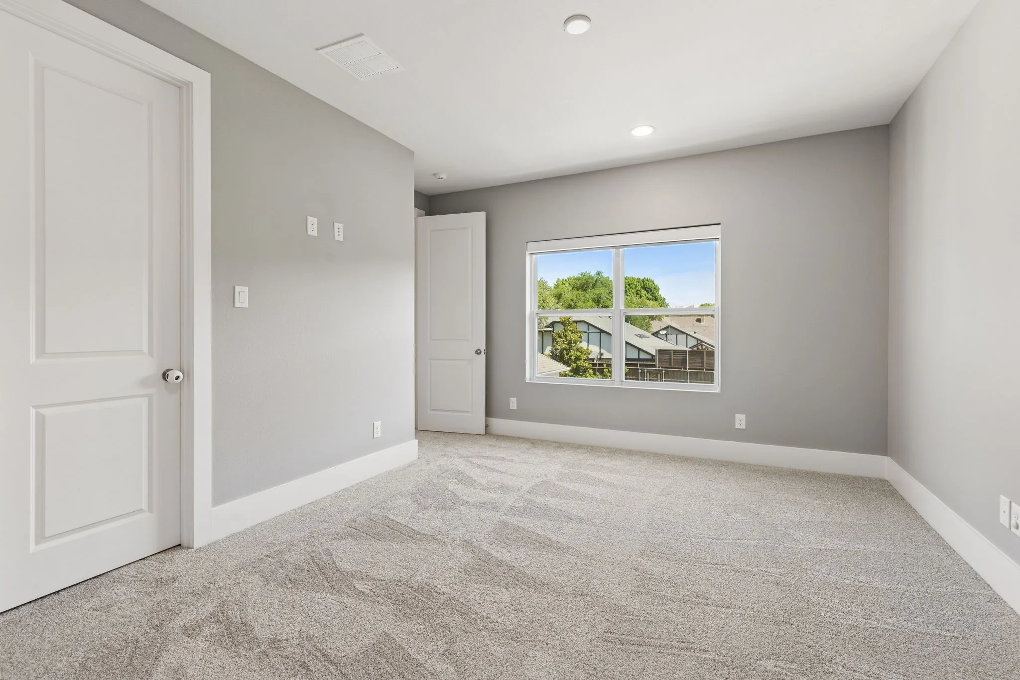Single Family Residence For Sale in Dallas County , 6917 Valley View Lane, Dallas, Texas 75240, 5 Bedrooms, 6 Bathrooms, 3 Garage spaces, 4,926 Sqft, built in 2017, Price $2,100,000, mls#21266354, Real Estate Agent in Dallas, Homes For Sale in Dallas county, Homes For Sale in Dallas, Realtor in Dallas Texas, Real Estate Brokerage Independent Realty Texas, Luminita Cordes Realtor