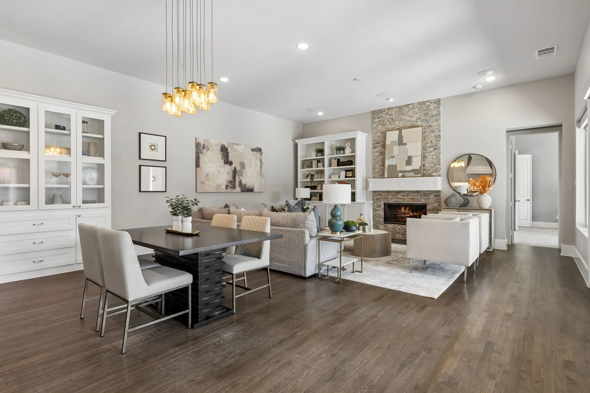 Single Family Residence For Sale in Dallas County , 6917 Valley View Lane, Dallas, Texas 75240, 5 Bedrooms, 6 Bathrooms, 3 Garage spaces, 4,926 Sqft, built in 2017, Price $2,100,000, mls#21266354, Real Estate Agent in Dallas, Homes For Sale in Dallas county, Homes For Sale in Dallas, Realtor in Dallas Texas, Real Estate Brokerage Independent Realty Texas, Luminita Cordes Realtor