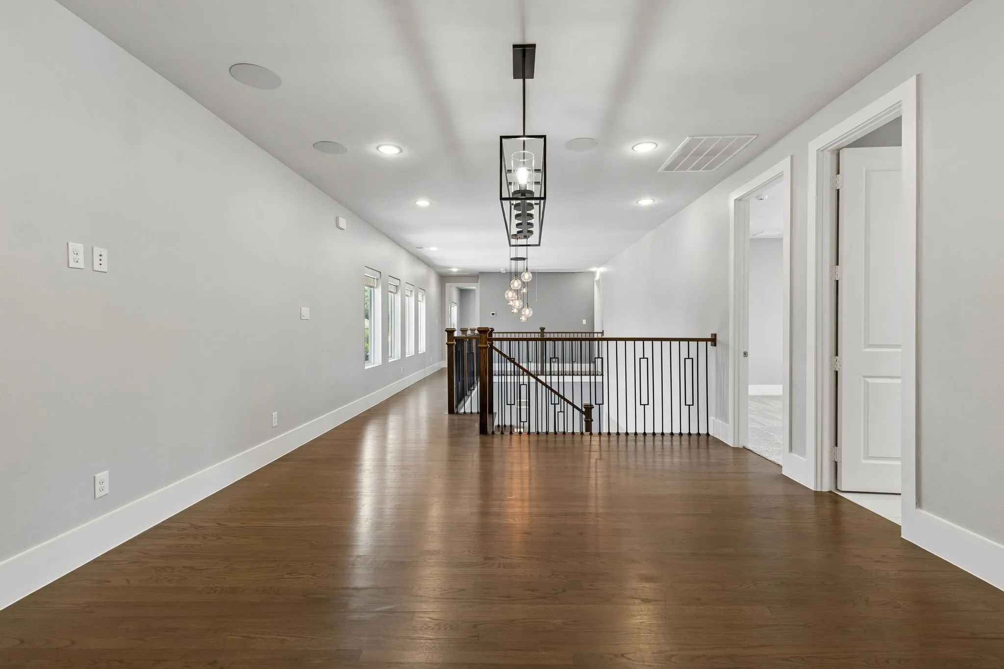 Single Family Residence For Sale in Dallas County , 6917 Valley View Lane, Dallas, Texas 75240, 5 Bedrooms, 6 Bathrooms, 3 Garage spaces, 4,926 Sqft, built in 2017, Price $2,100,000, mls#21266354, Real Estate Agent in Dallas, Homes For Sale in Dallas county, Homes For Sale in Dallas, Realtor in Dallas Texas, Real Estate Brokerage Independent Realty Texas, Luminita Cordes Realtor