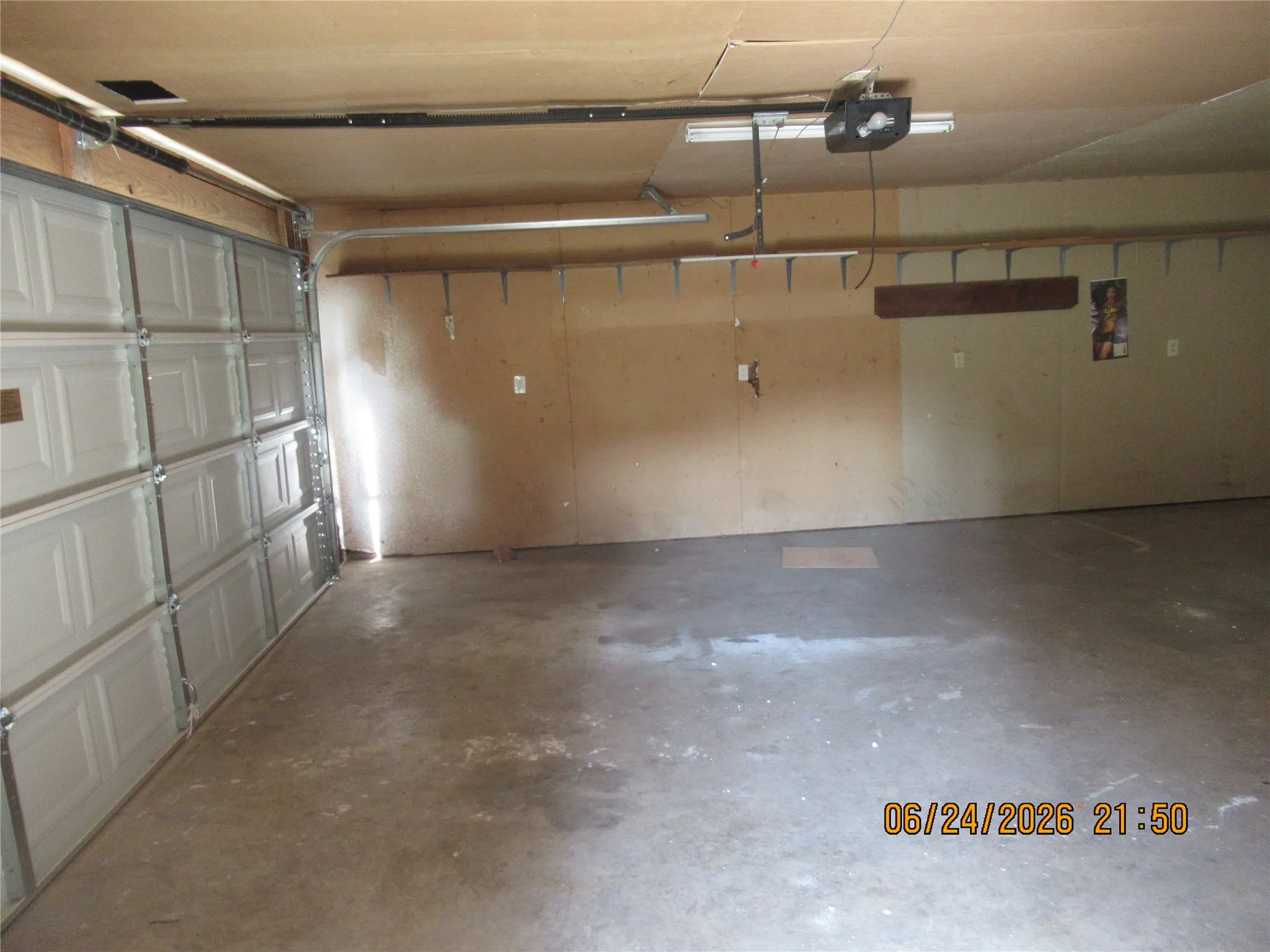 Single Family Residence For Sale in Dallas County , 201 E Dallas Street, Hutchins, Texas 75141, 1 Bedroom, 1 Bathroom, 2 Garage spaces, 780 Sqft, built in 1947, Price $160,000, mls#21271732, Real Estate Agent in Hutchins, Homes For Sale in Dallas county, Homes For Sale in Hutchins, Realtor in Hutchins Texas, Real Estate Brokerage Independent Realty Texas, Luminita Cordes Realtor