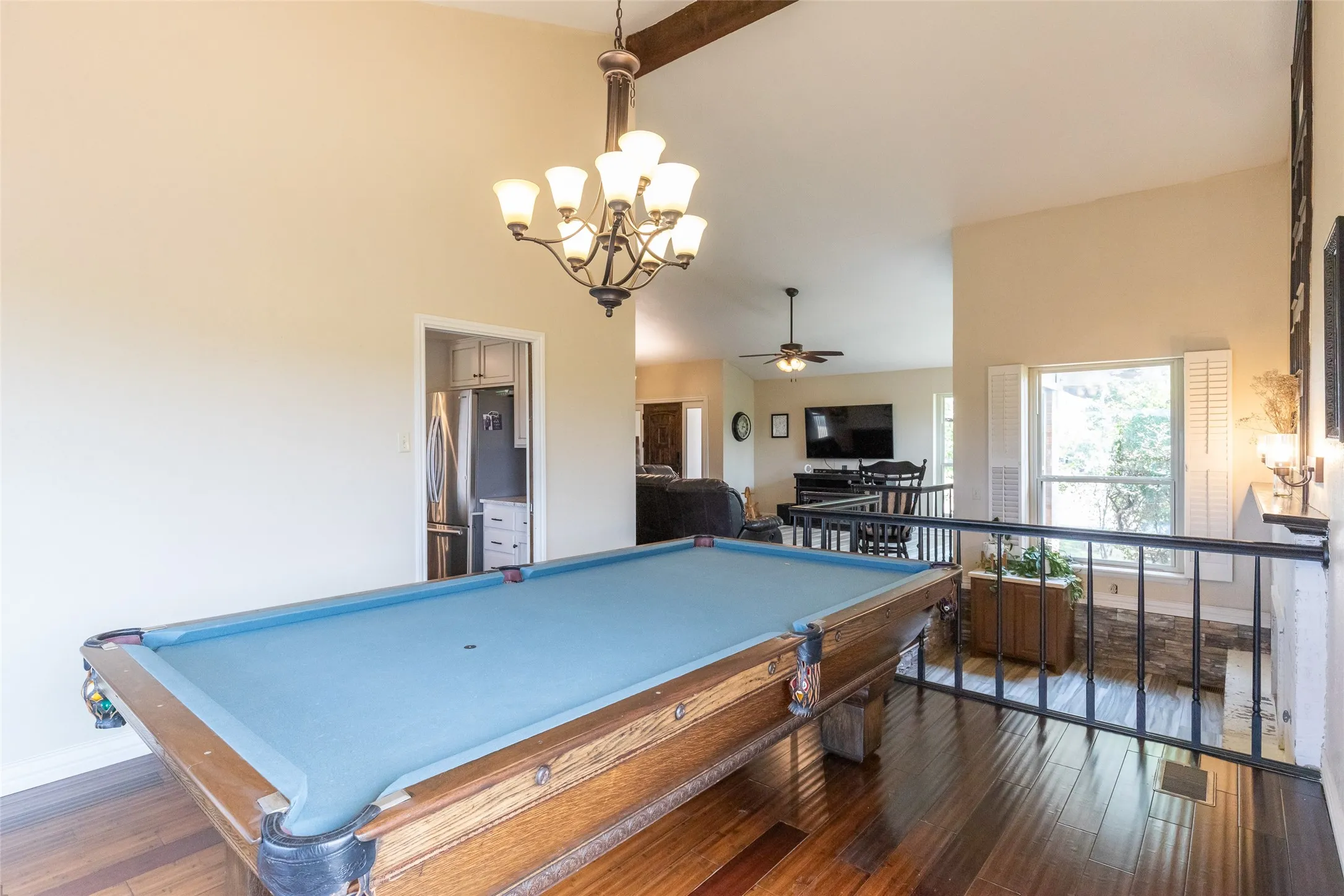 Single Family Residence For Sale in Taylor County , 541 Country Place S, Abilene, Texas 79606, 4 Bedroom, 3 Bathroom, 4 Garage spaces, 3,556 Sqft, built in 1982, mls#21258258, Real Estate Agent in Abilene, Homes For Sale in Taylor county, Homes For Sale in Abilene, Realtor in Abilene Texas, Real Estate Brokerage Independent Realty Texas, Luminita Cordes Realtor