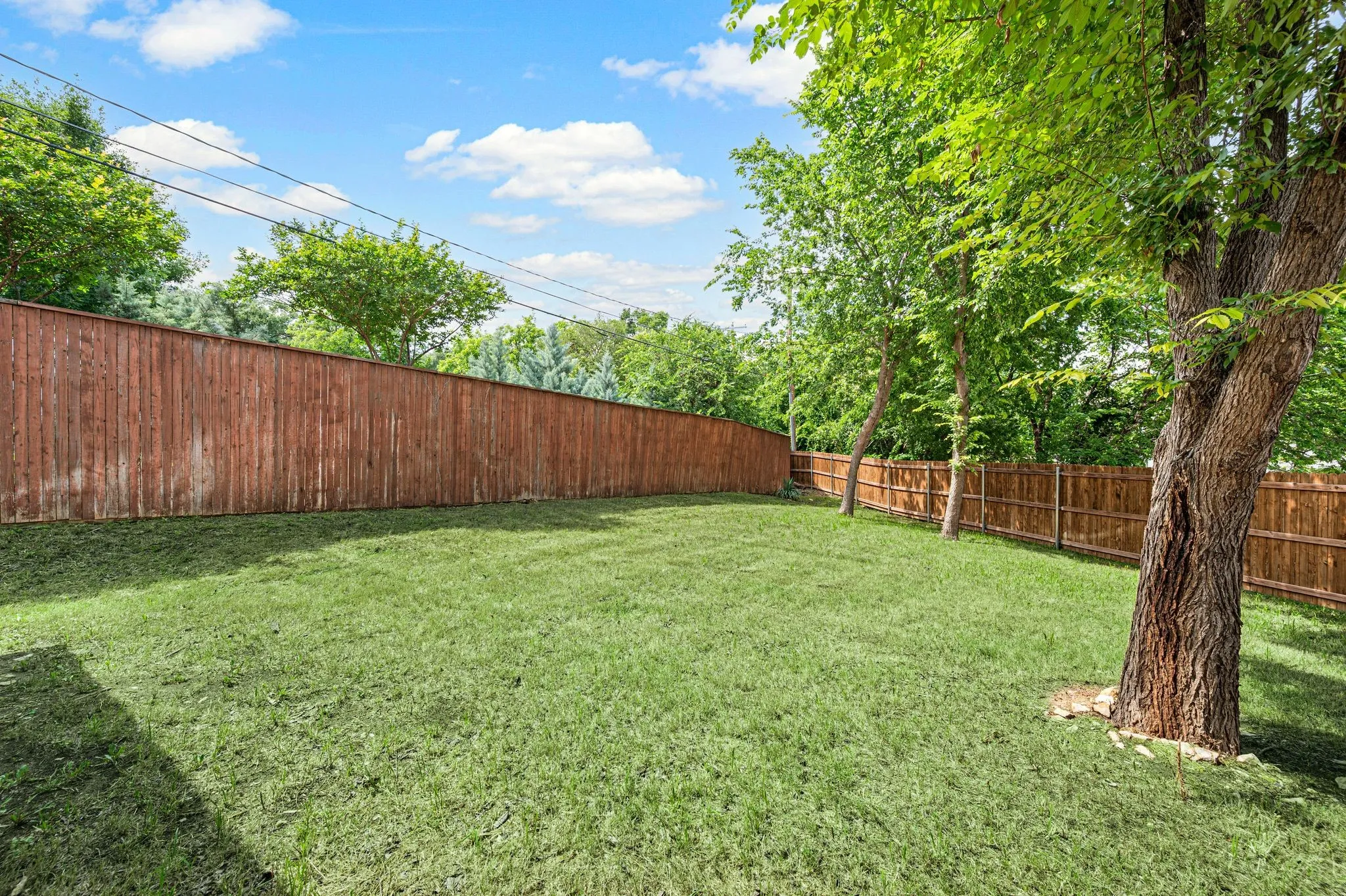 Single Family Residence For Sale in Tarrant County , 4912 Ridglea Lane, Fort Worth, Texas 76116, 4 Bedrooms, 3 Bathrooms, 2 Garage spaces, 2,406 Sqft, built in 2022, Price $300,000, mls#21262001, Real Estate Agent in Fort Worth, Homes For Sale in Tarrant county, Homes For Sale in Fort Worth, Realtor in Fort Worth Texas, Real Estate Brokerage Independent Realty Texas, Luminita Cordes Realtor