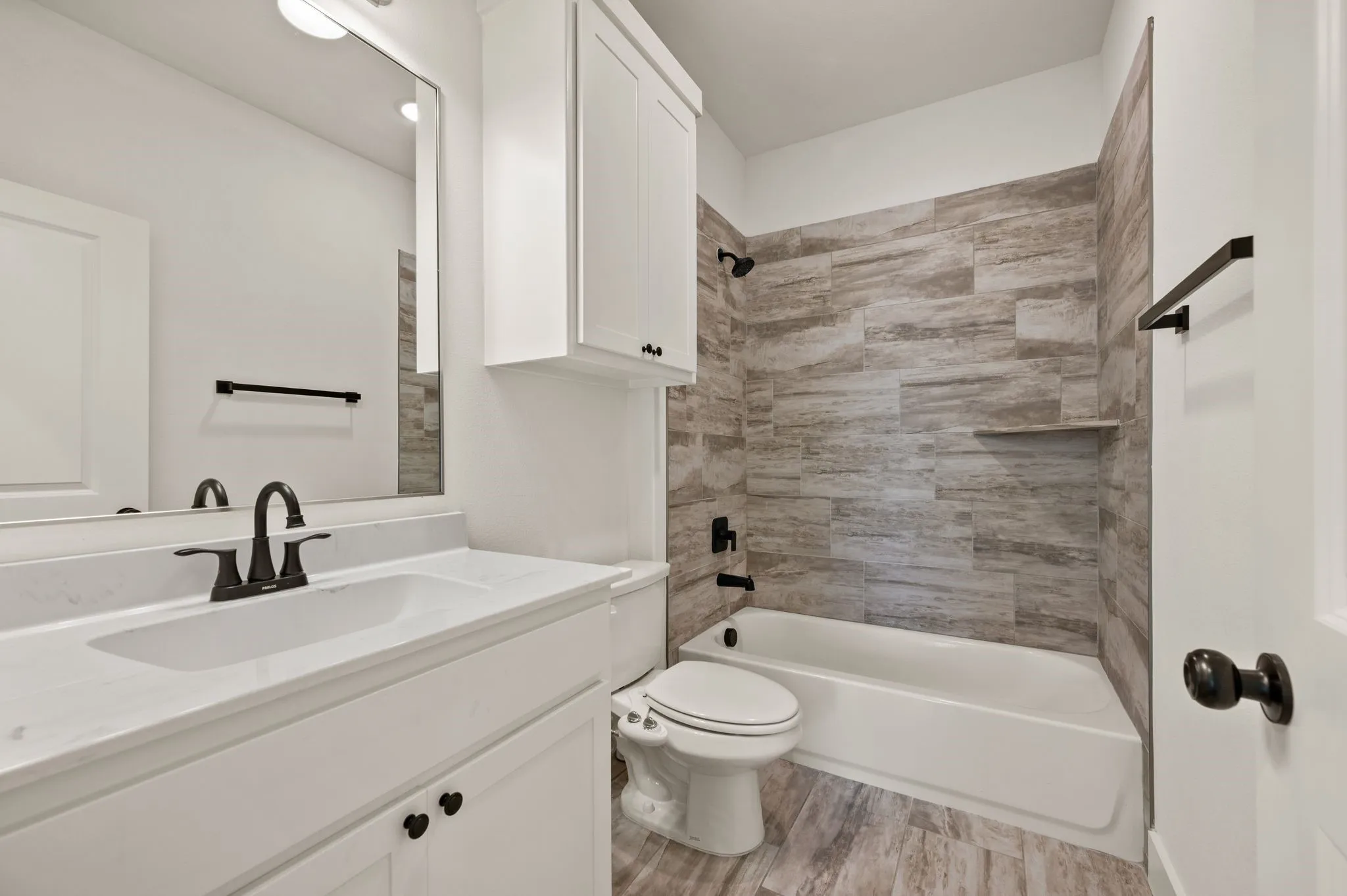 Single Family Residence For Sale in Tarrant County , 4912 Ridglea Lane, Fort Worth, Texas 76116, 4 Bedrooms, 3 Bathrooms, 2 Garage spaces, 2,406 Sqft, built in 2022, Price $300,000, mls#21262001, Real Estate Agent in Fort Worth, Homes For Sale in Tarrant county, Homes For Sale in Fort Worth, Realtor in Fort Worth Texas, Real Estate Brokerage Independent Realty Texas, Luminita Cordes Realtor