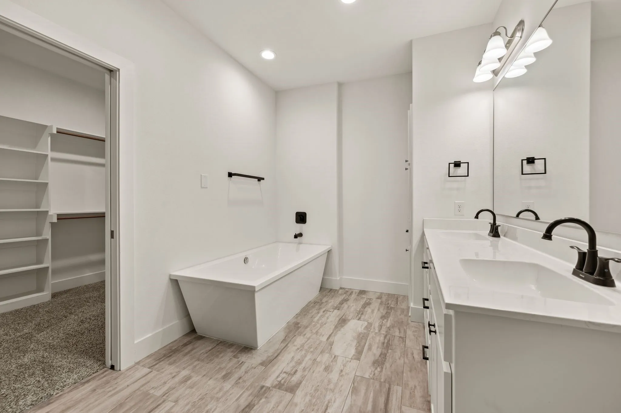 Single Family Residence For Sale in Tarrant County , 4912 Ridglea Lane, Fort Worth, Texas 76116, 4 Bedrooms, 3 Bathrooms, 2 Garage spaces, 2,406 Sqft, built in 2022, Price $300,000, mls#21262001, Real Estate Agent in Fort Worth, Homes For Sale in Tarrant county, Homes For Sale in Fort Worth, Realtor in Fort Worth Texas, Real Estate Brokerage Independent Realty Texas, Luminita Cordes Realtor