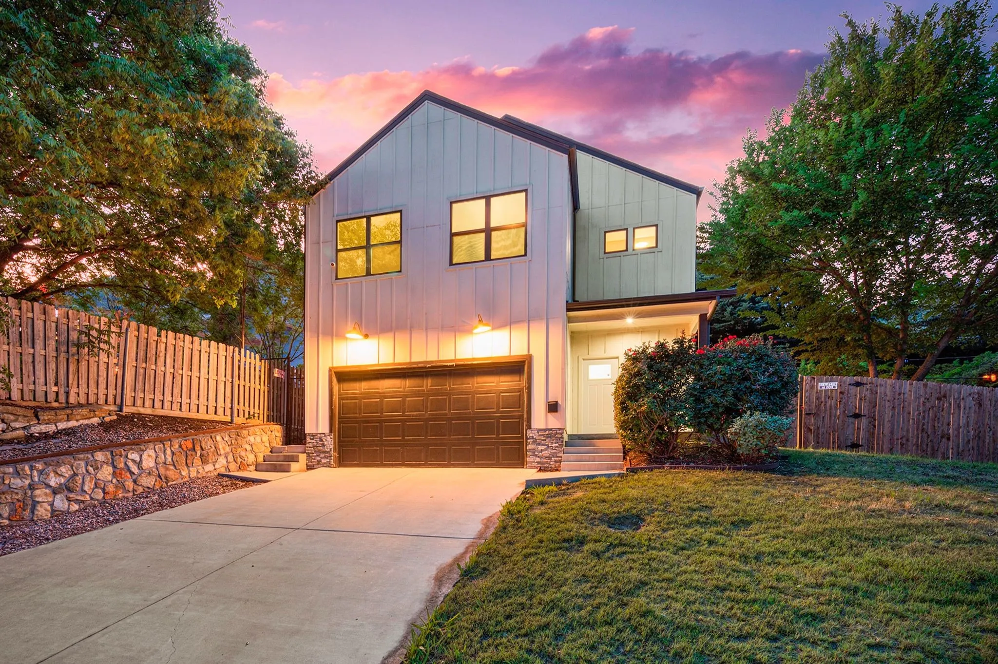 Single Family Residence For Sale in Tarrant County , 4912 Ridglea Lane, Fort Worth, Texas 76116, 4 Bedrooms, 3 Bathrooms, 2 Garage spaces, 2,406 Sqft, built in 2022, Price $300,000, mls#21262001, Real Estate Agent in Fort Worth, Homes For Sale in Tarrant county, Homes For Sale in Fort Worth, Realtor in Fort Worth Texas, Real Estate Brokerage Independent Realty Texas, Luminita Cordes Realtor